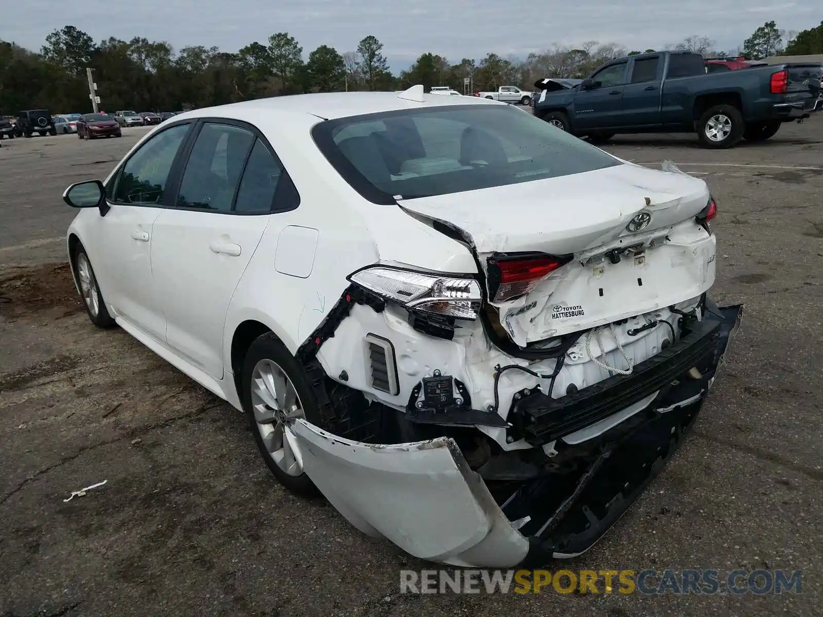 3 Photograph of a damaged car 5YFHPRAE5LP008683 TOYOTA COROLLA 2020