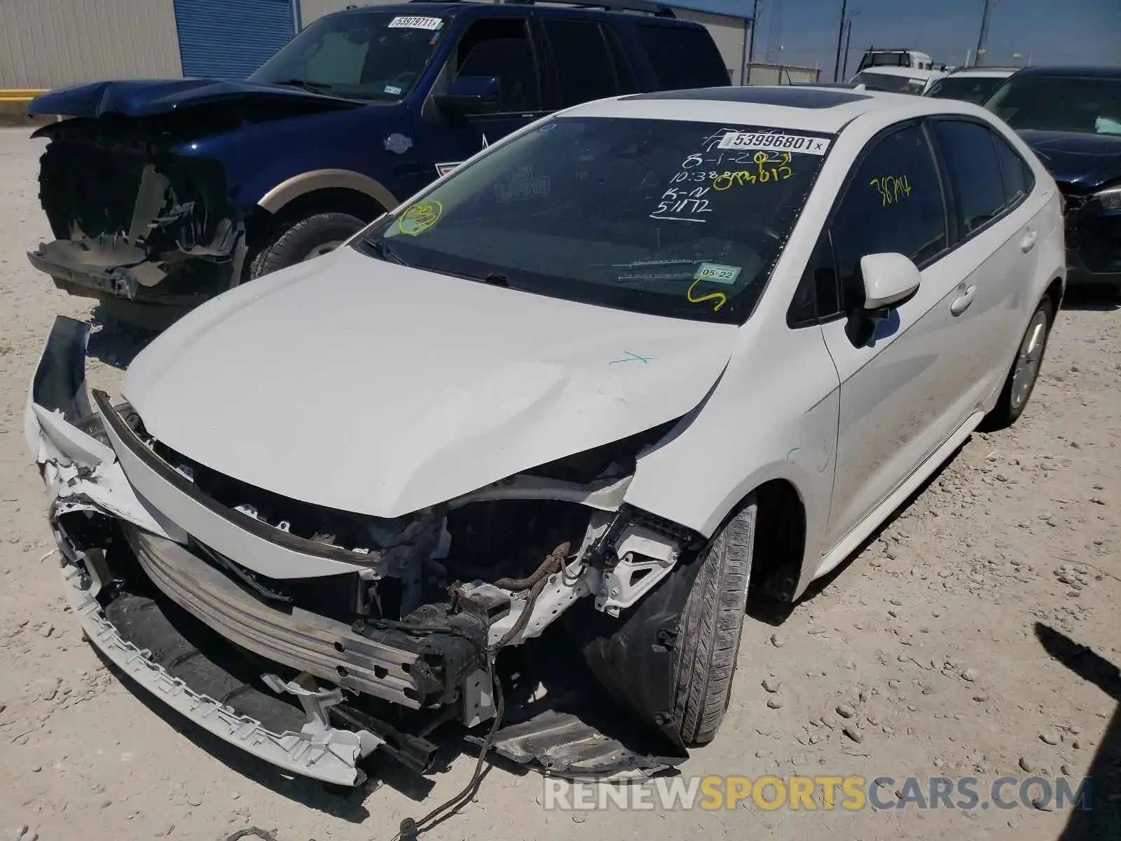 2 Photograph of a damaged car 5YFHPRAE5LP013012 TOYOTA COROLLA 2020