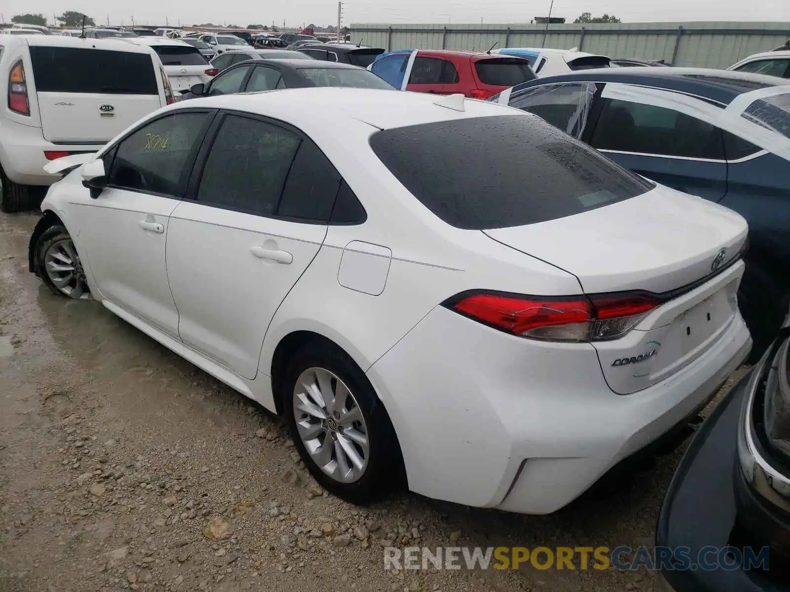 3 Photograph of a damaged car 5YFHPRAE5LP013012 TOYOTA COROLLA 2020