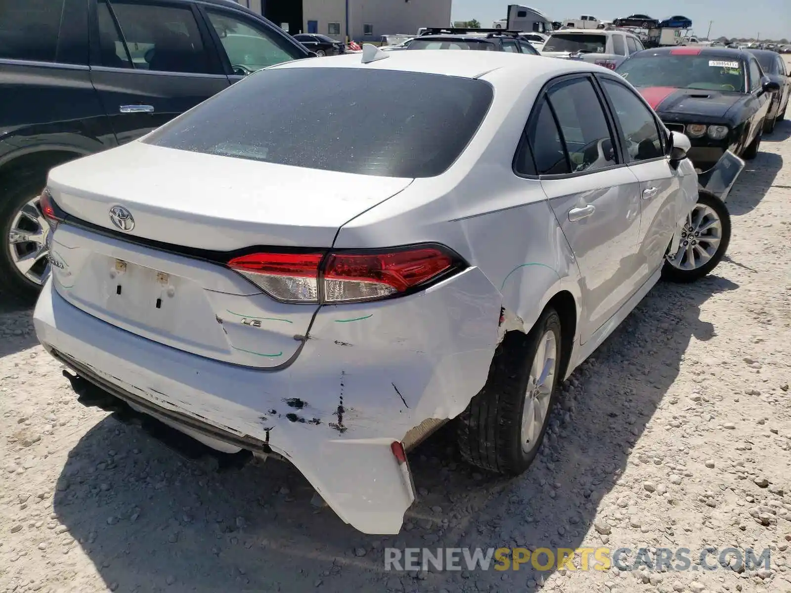 4 Photograph of a damaged car 5YFHPRAE5LP013012 TOYOTA COROLLA 2020