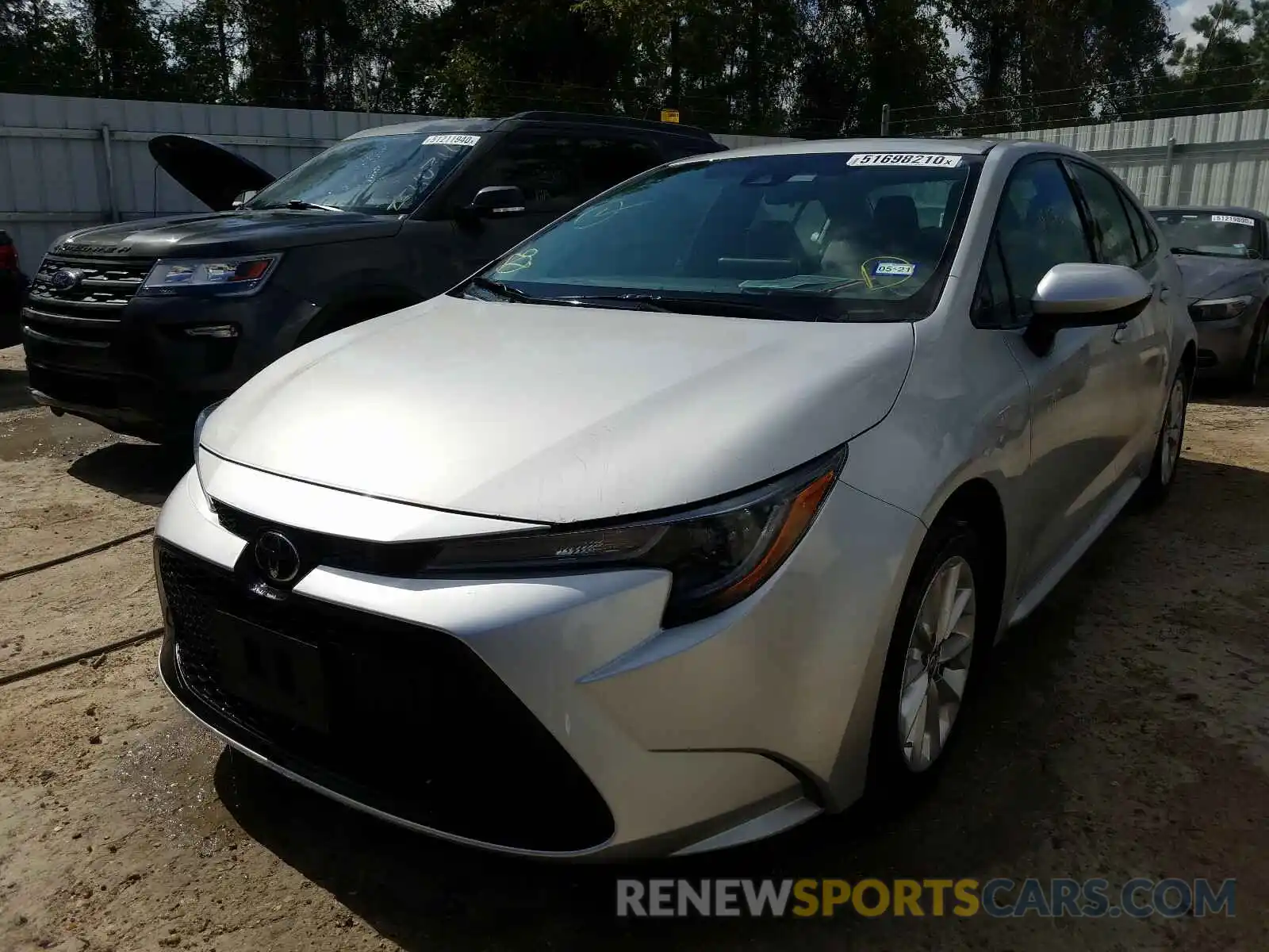 2 Photograph of a damaged car 5YFHPRAE5LP015701 TOYOTA COROLLA 2020