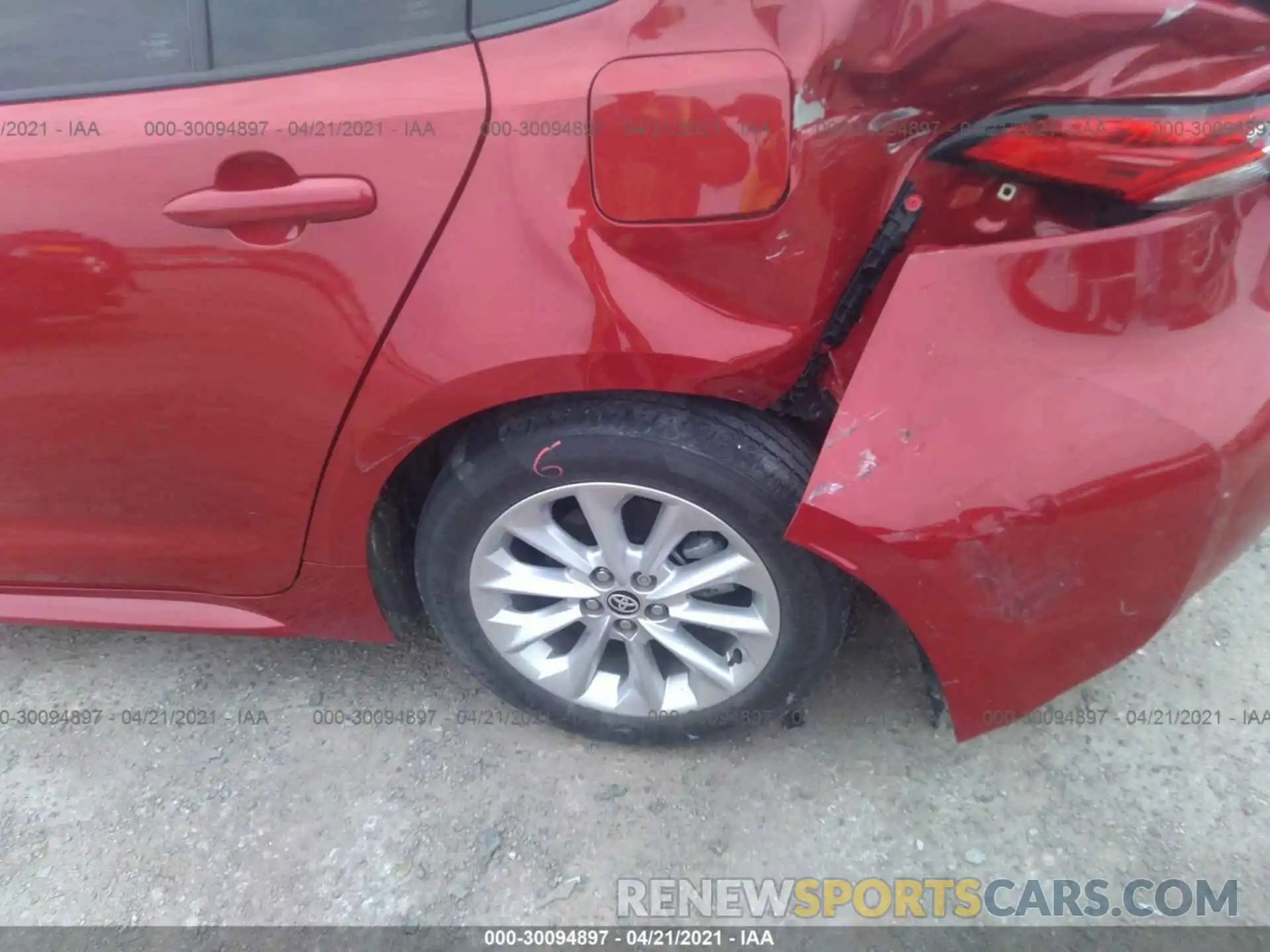 13 Photograph of a damaged car 5YFHPRAE5LP021112 TOYOTA COROLLA 2020