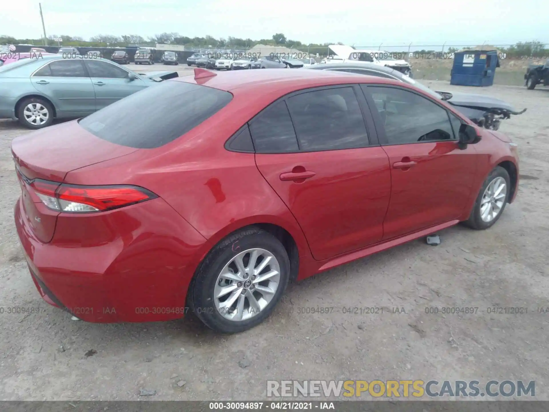 4 Photograph of a damaged car 5YFHPRAE5LP021112 TOYOTA COROLLA 2020