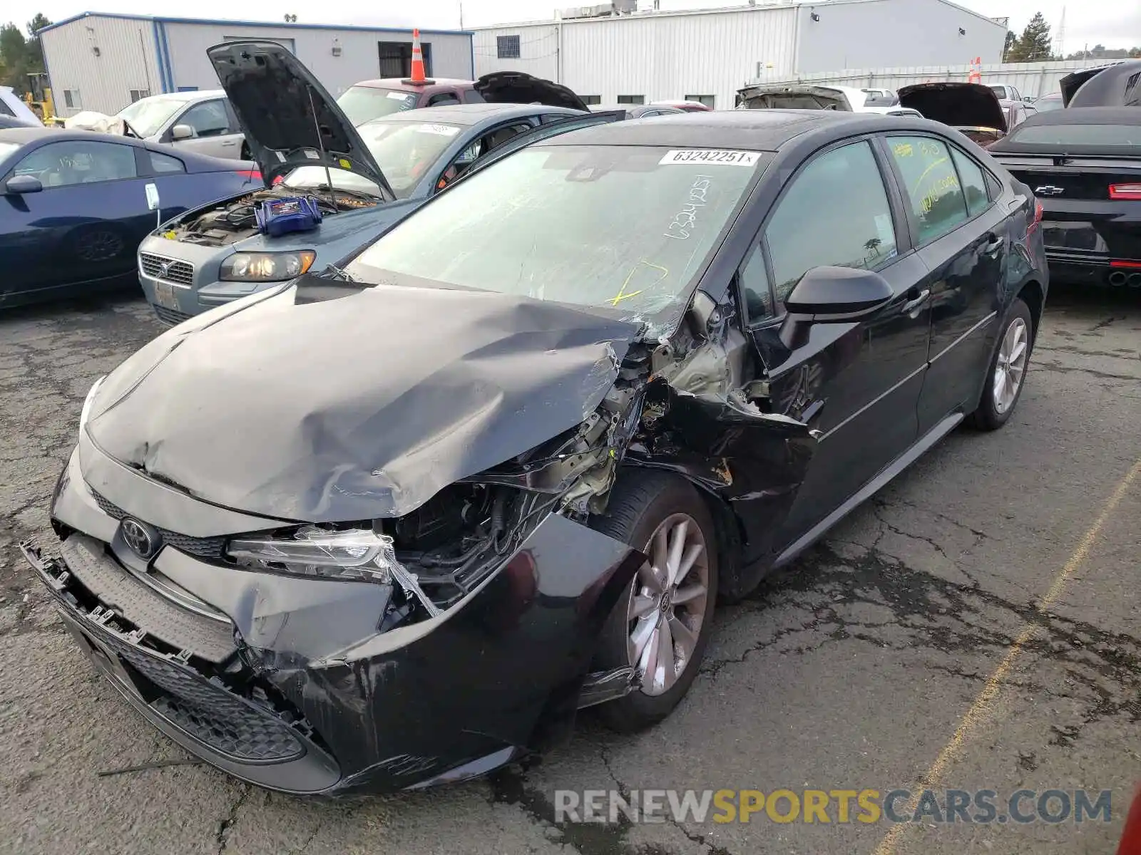 2 Photograph of a damaged car 5YFHPRAE5LP028285 TOYOTA COROLLA 2020