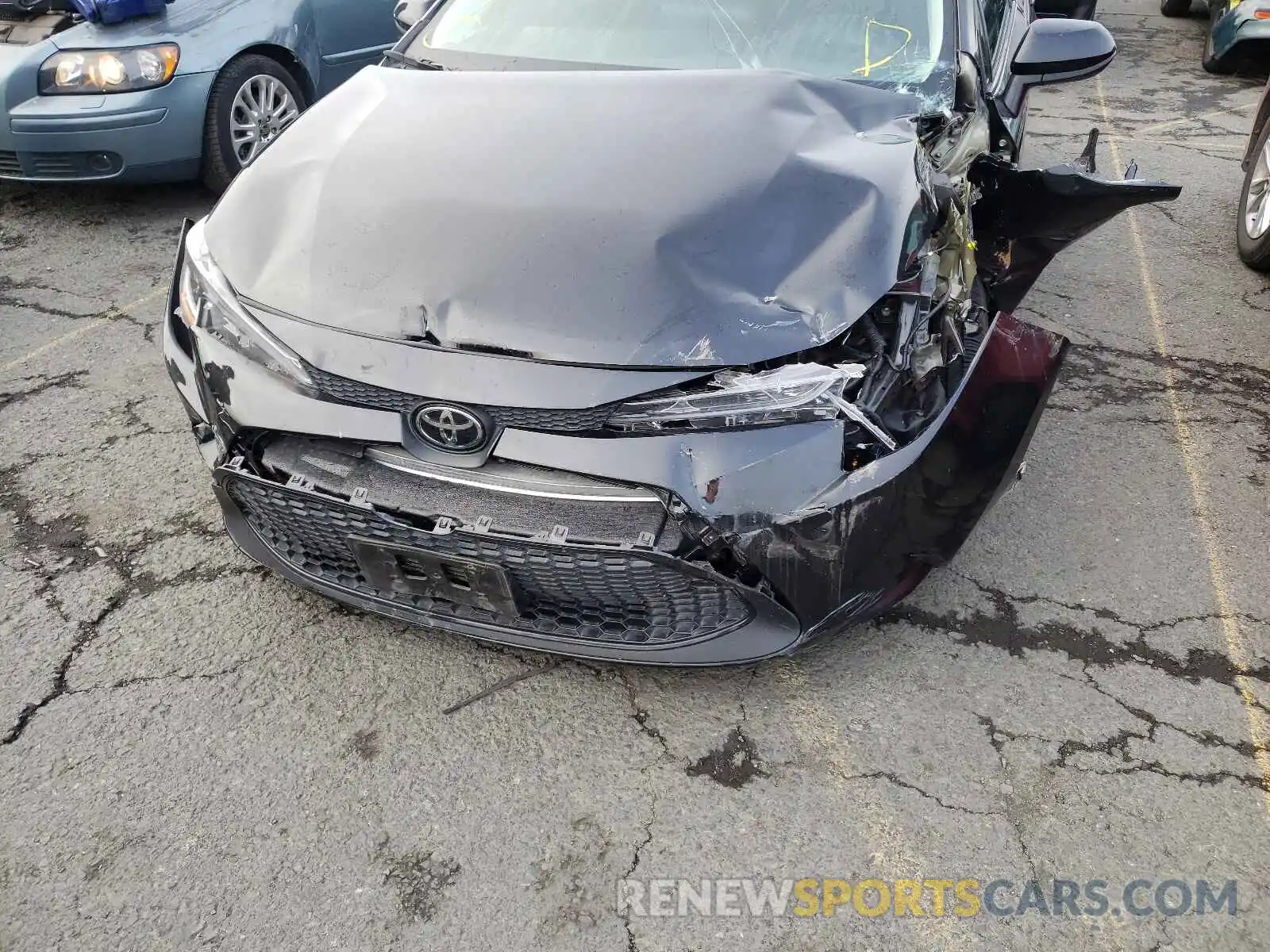 9 Photograph of a damaged car 5YFHPRAE5LP028285 TOYOTA COROLLA 2020