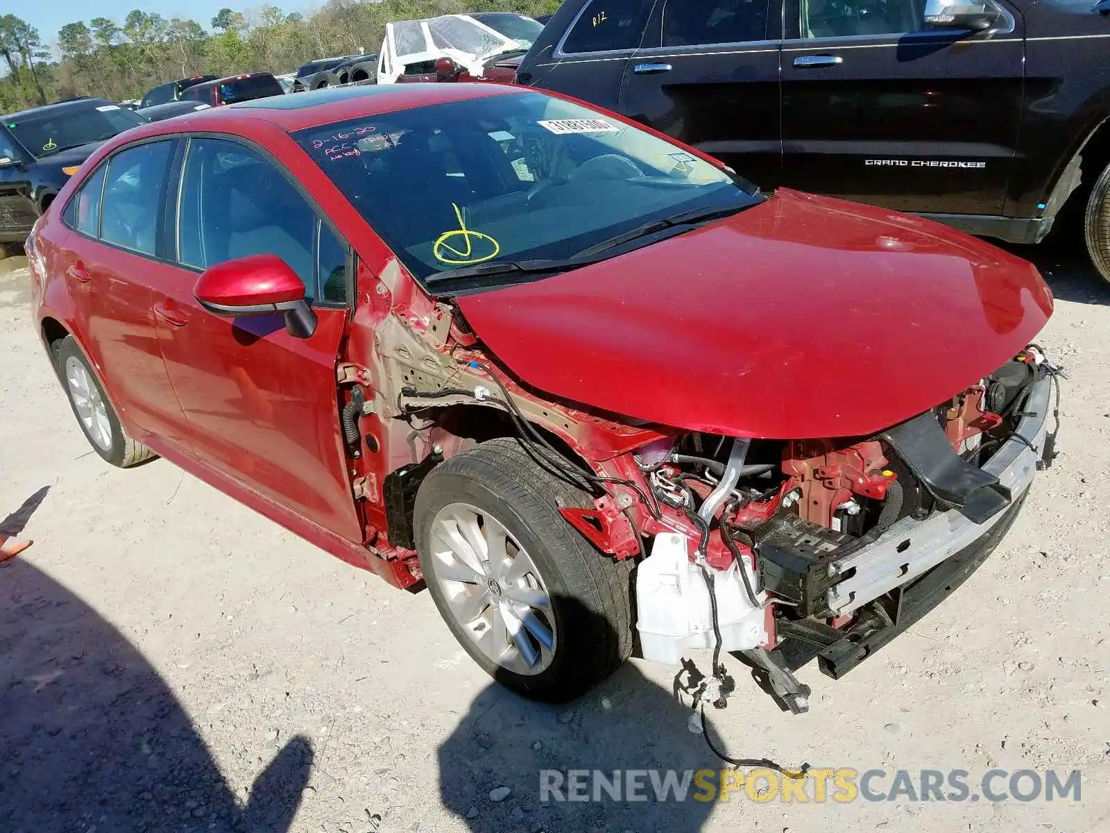 1 Photograph of a damaged car 5YFHPRAE5LP035866 TOYOTA COROLLA 2020