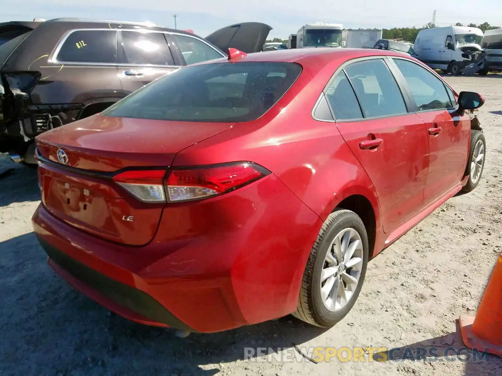 4 Photograph of a damaged car 5YFHPRAE5LP035866 TOYOTA COROLLA 2020