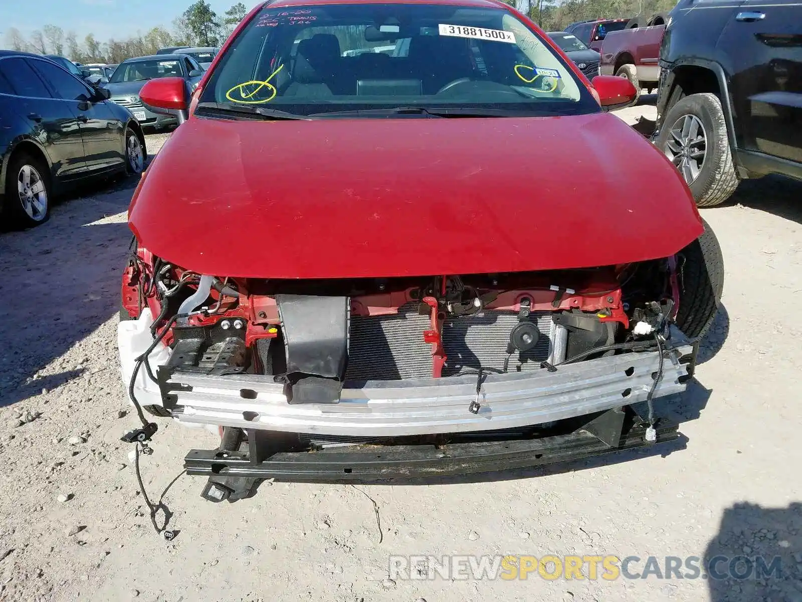 9 Photograph of a damaged car 5YFHPRAE5LP035866 TOYOTA COROLLA 2020