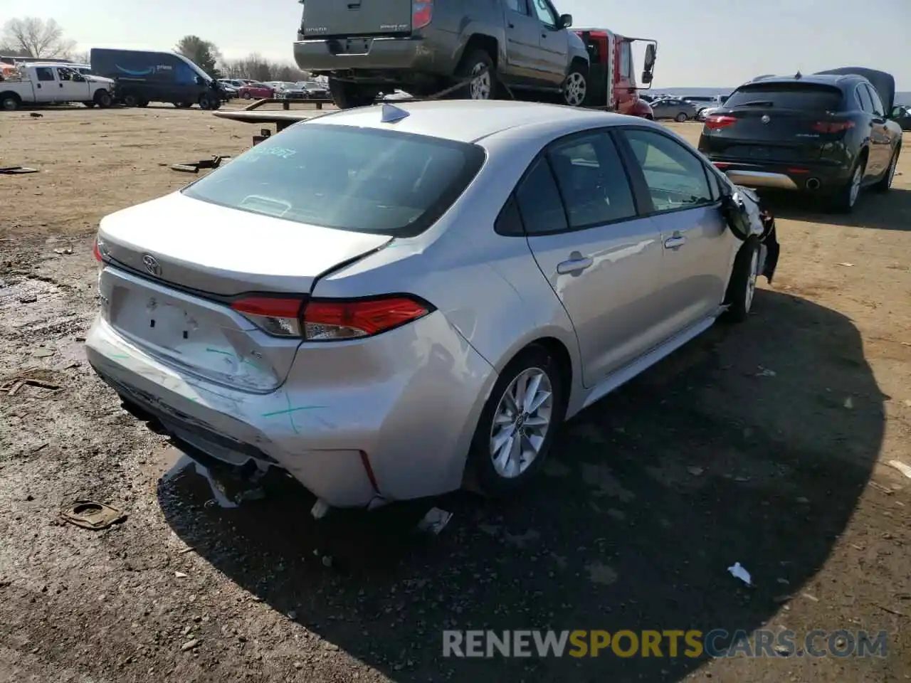 4 Photograph of a damaged car 5YFHPRAE5LP049623 TOYOTA COROLLA 2020