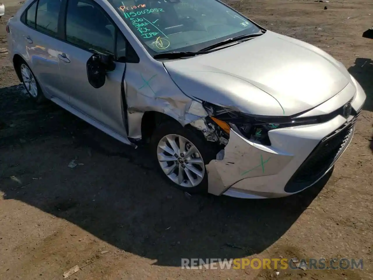 9 Photograph of a damaged car 5YFHPRAE5LP049623 TOYOTA COROLLA 2020