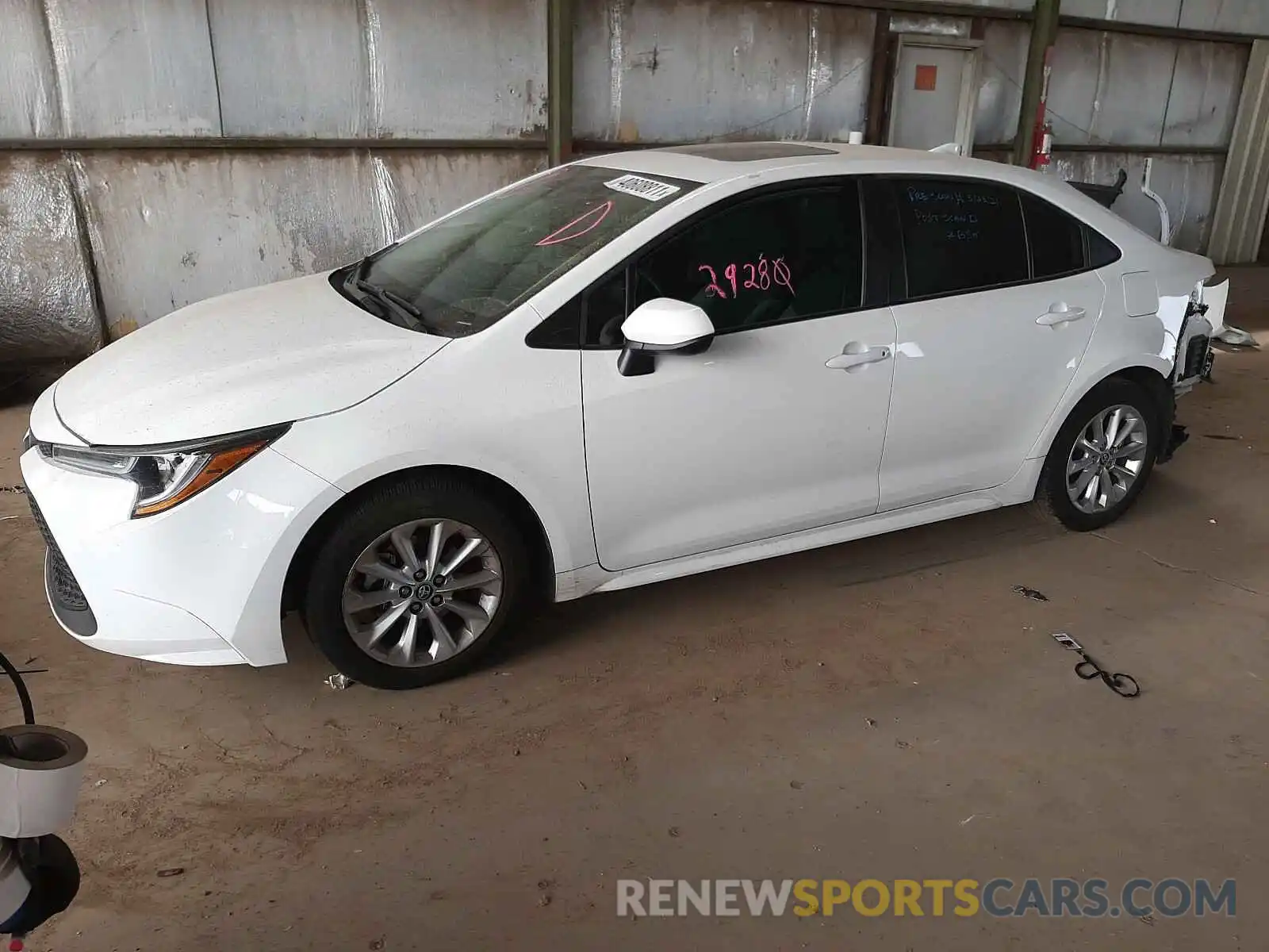 2 Photograph of a damaged car 5YFHPRAE5LP092911 TOYOTA COROLLA 2020