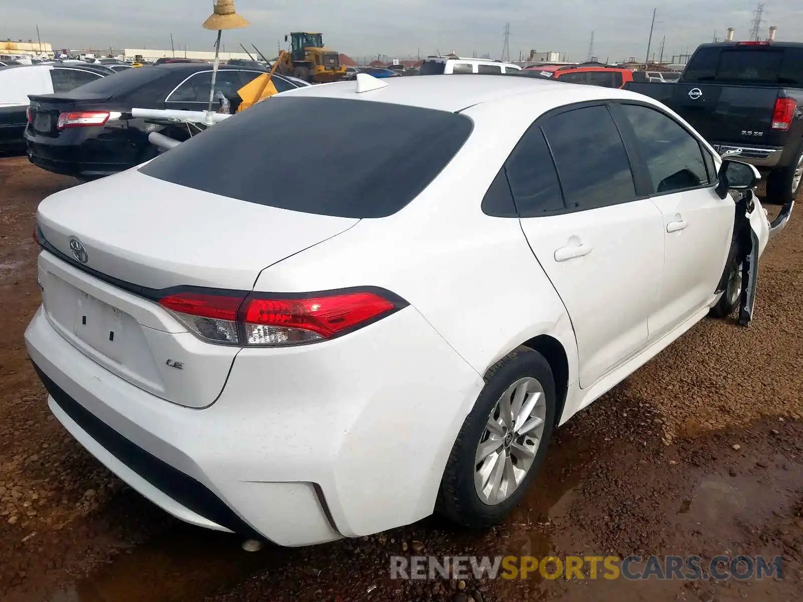 4 Photograph of a damaged car 5YFHPRAE6LP015139 TOYOTA COROLLA 2020