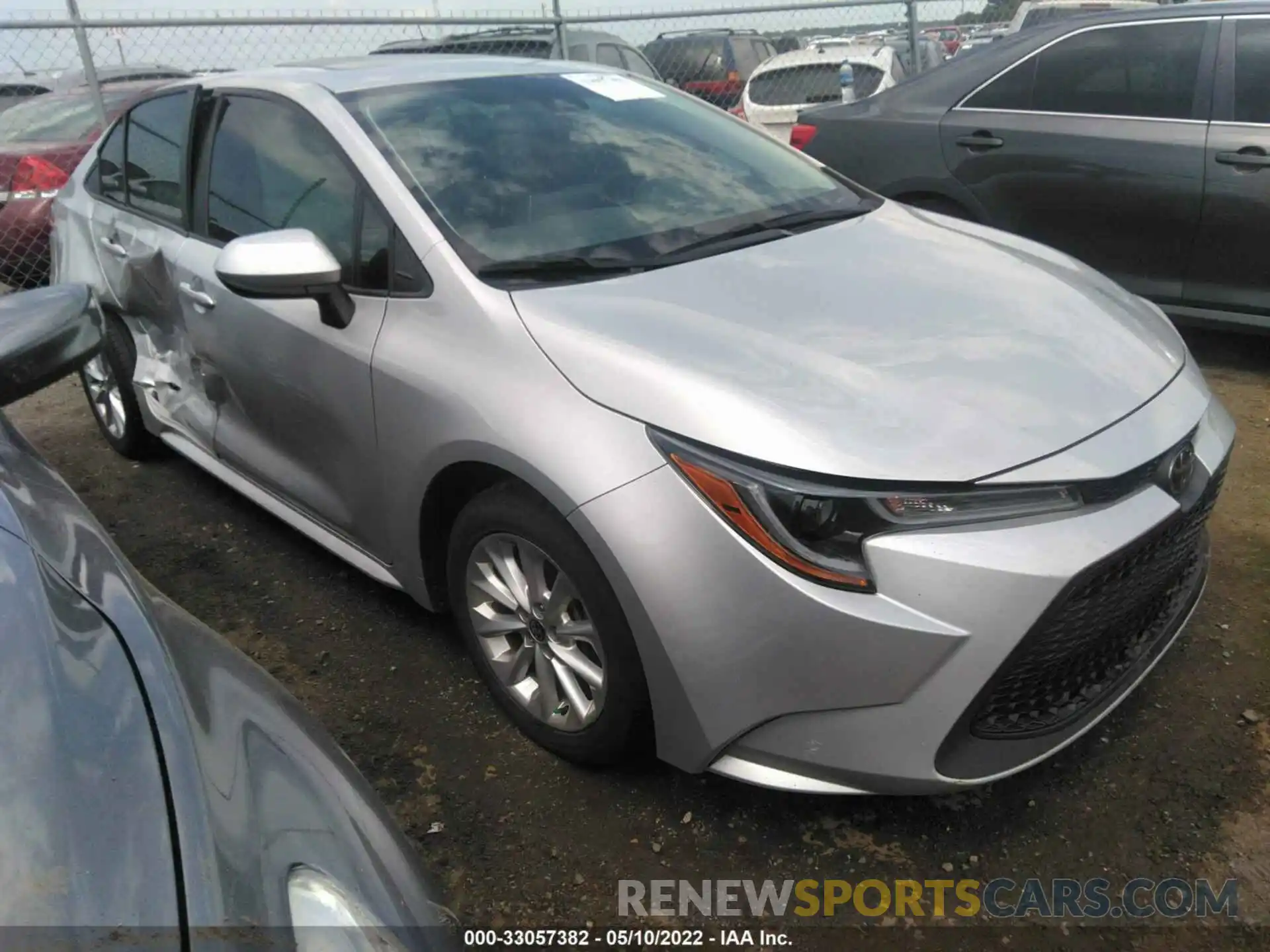 1 Photograph of a damaged car 5YFHPRAE6LP024116 TOYOTA COROLLA 2020