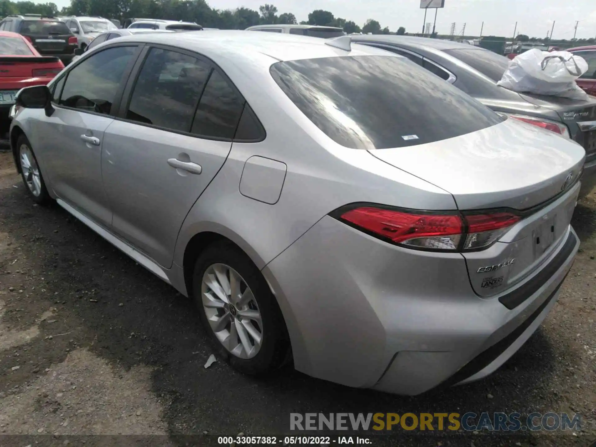 3 Photograph of a damaged car 5YFHPRAE6LP024116 TOYOTA COROLLA 2020