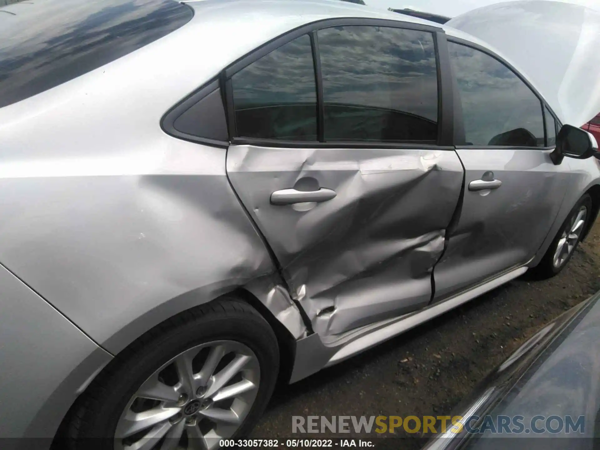 6 Photograph of a damaged car 5YFHPRAE6LP024116 TOYOTA COROLLA 2020