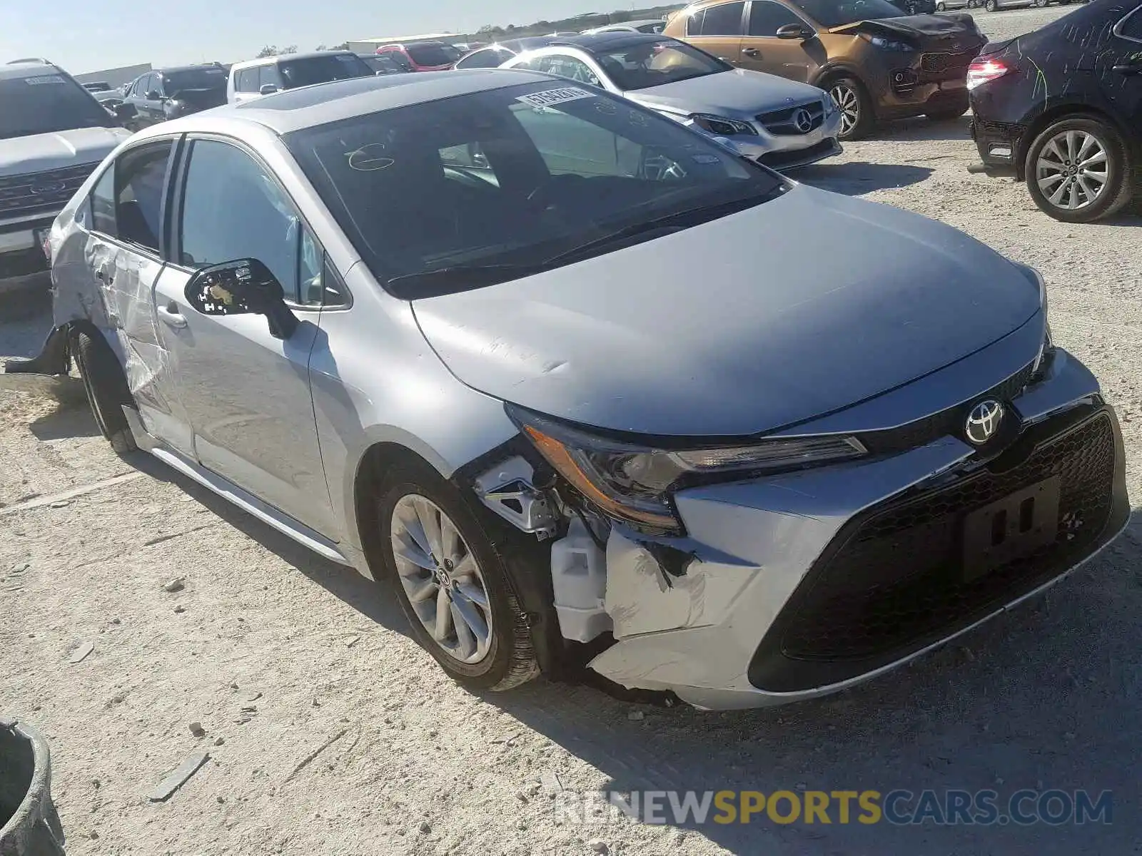 1 Photograph of a damaged car 5YFHPRAE6LP024228 TOYOTA COROLLA 2020