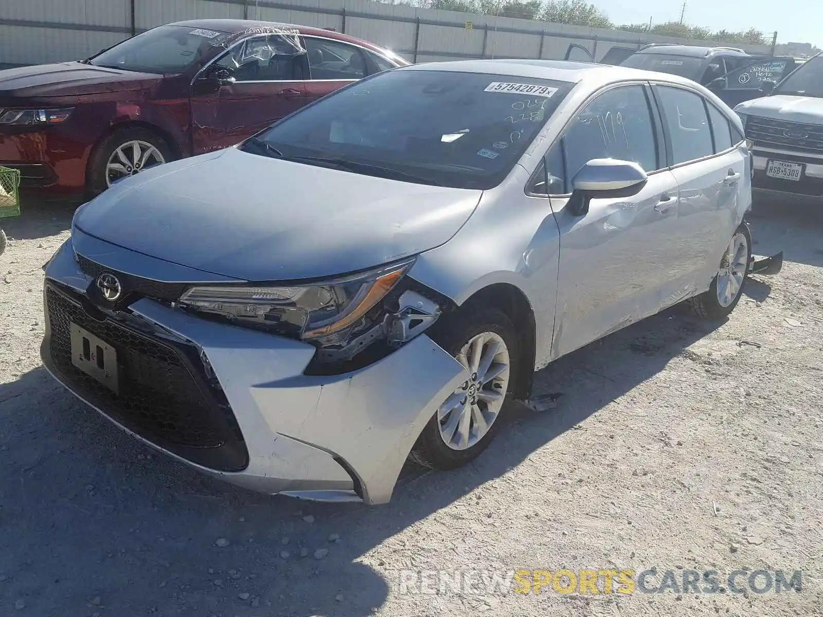 2 Photograph of a damaged car 5YFHPRAE6LP024228 TOYOTA COROLLA 2020