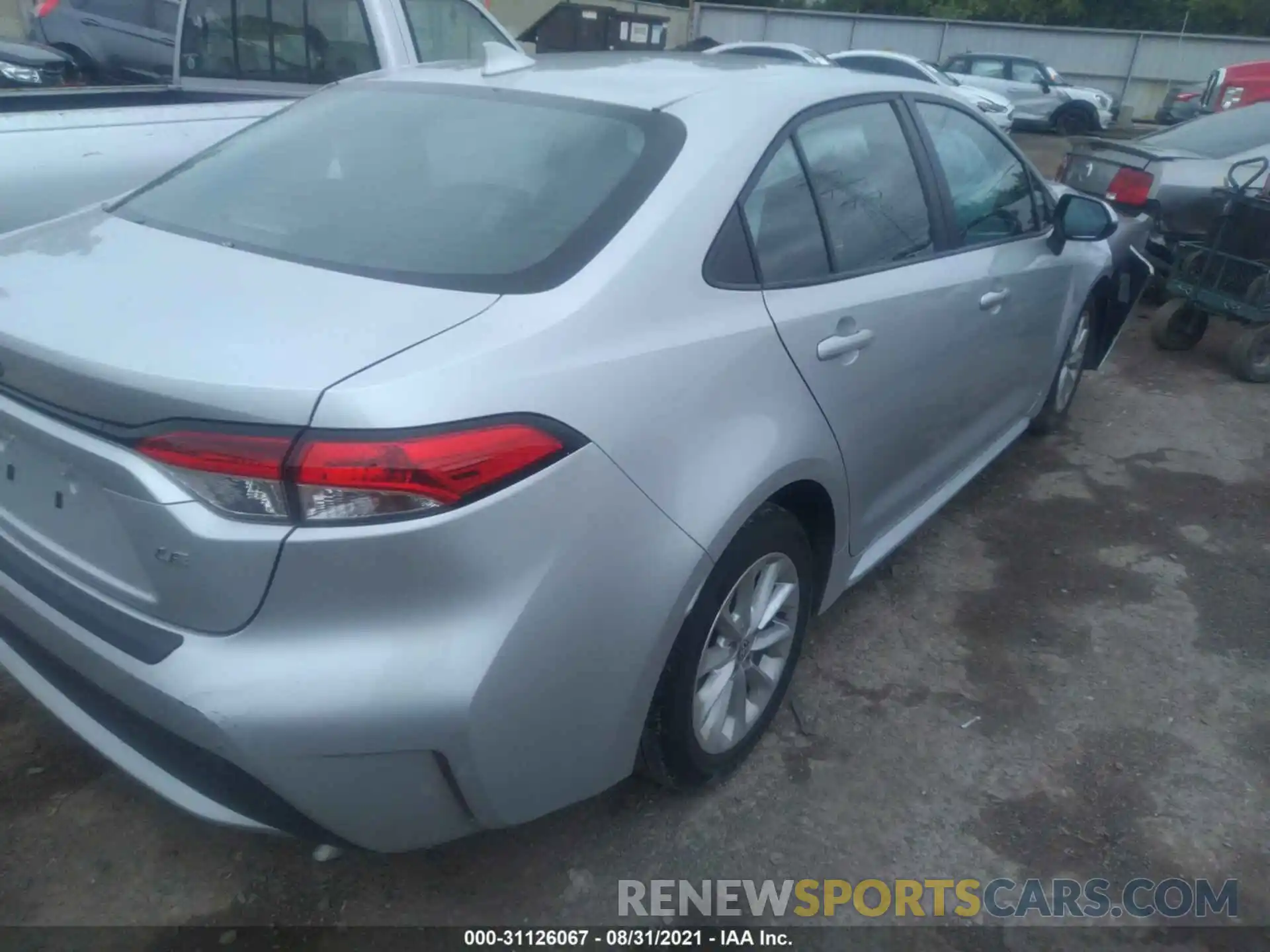 4 Photograph of a damaged car 5YFHPRAE6LP026142 TOYOTA COROLLA 2020