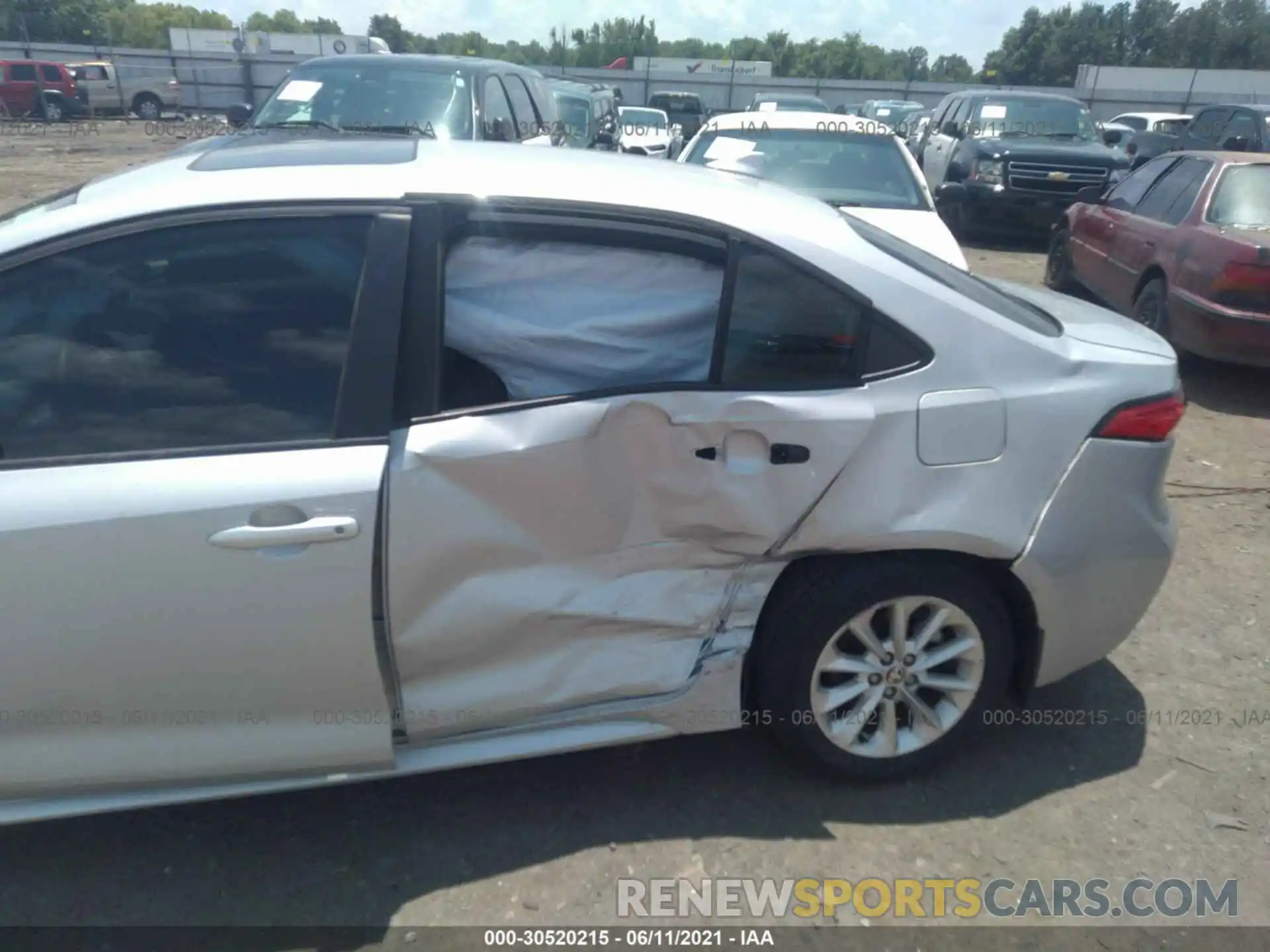 6 Photograph of a damaged car 5YFHPRAE7LP009009 TOYOTA COROLLA 2020