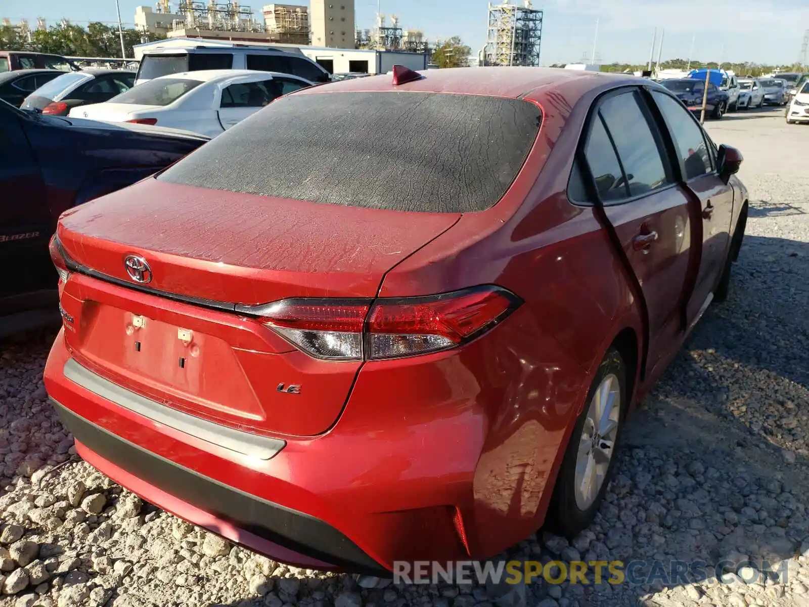 4 Photograph of a damaged car 5YFHPRAE7LP016073 TOYOTA COROLLA 2020