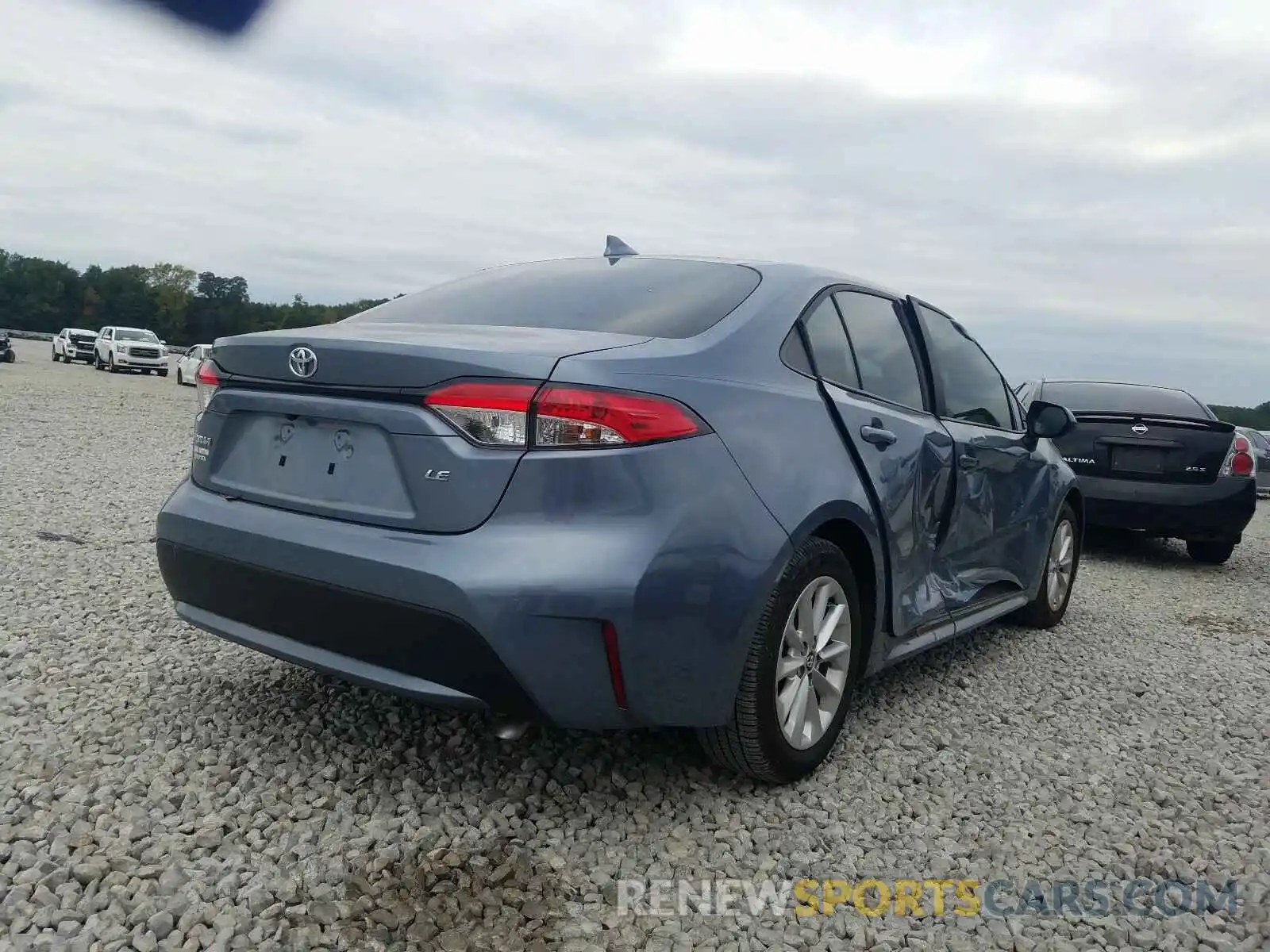 4 Photograph of a damaged car 5YFHPRAE7LP026098 TOYOTA COROLLA 2020