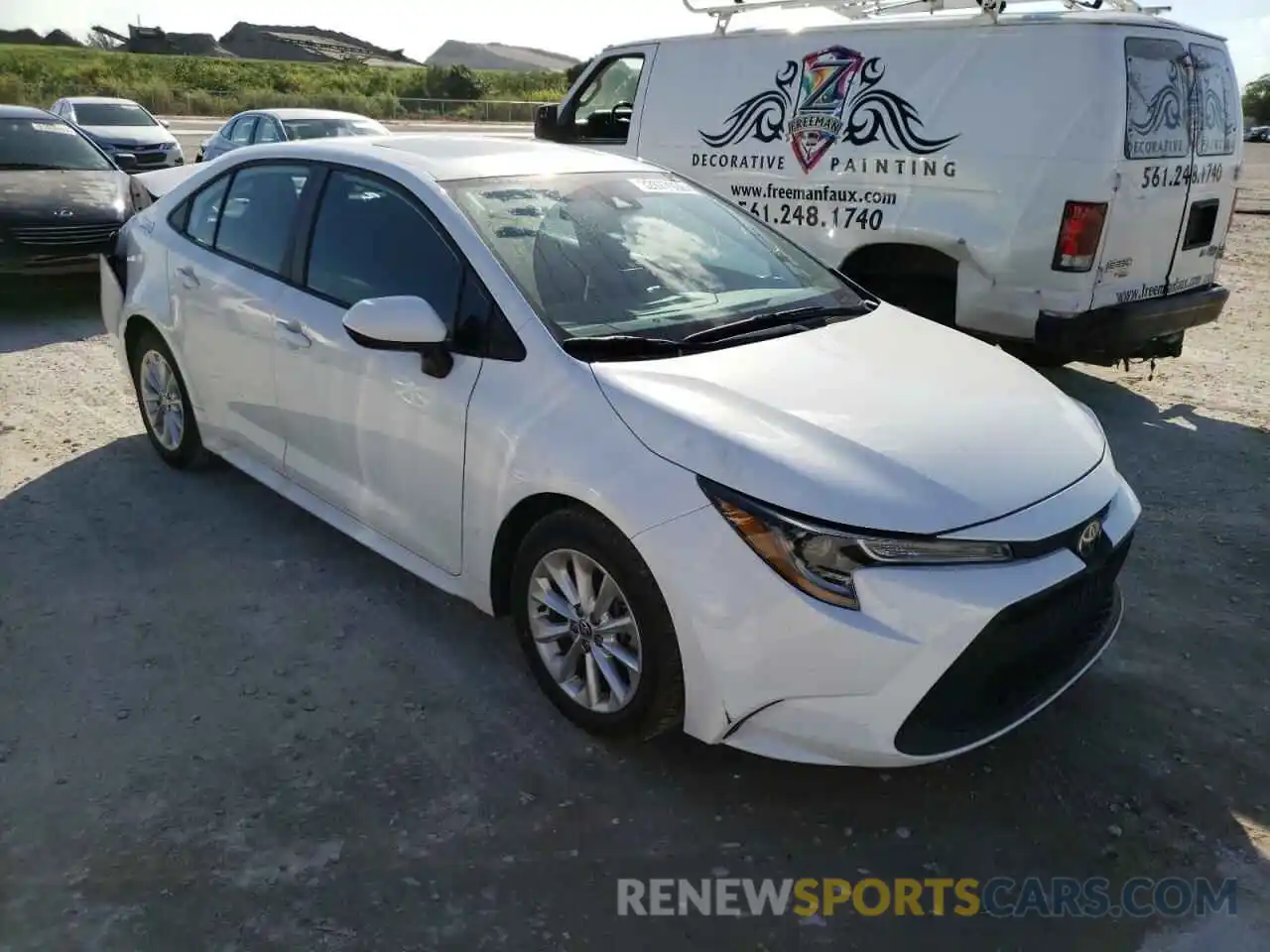 1 Photograph of a damaged car 5YFHPRAE7LP054807 TOYOTA COROLLA 2020