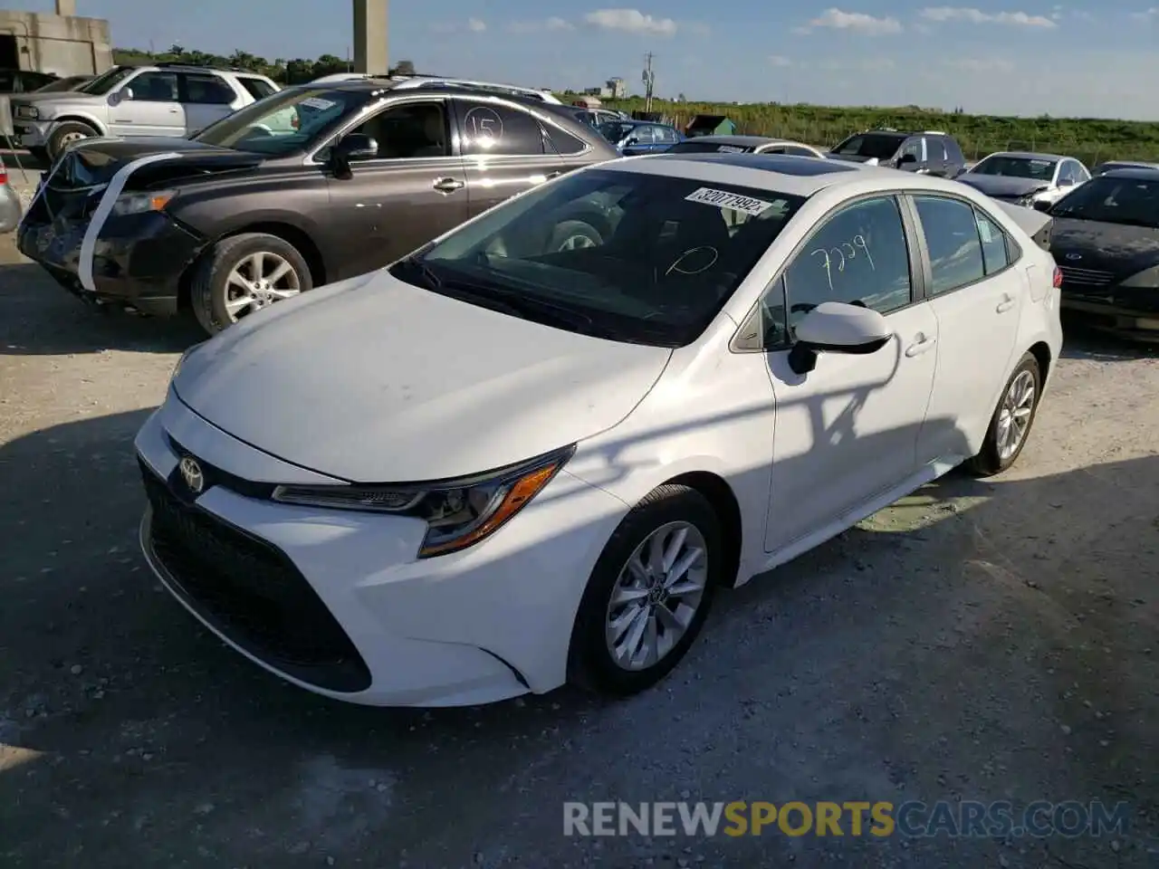 2 Photograph of a damaged car 5YFHPRAE7LP054807 TOYOTA COROLLA 2020