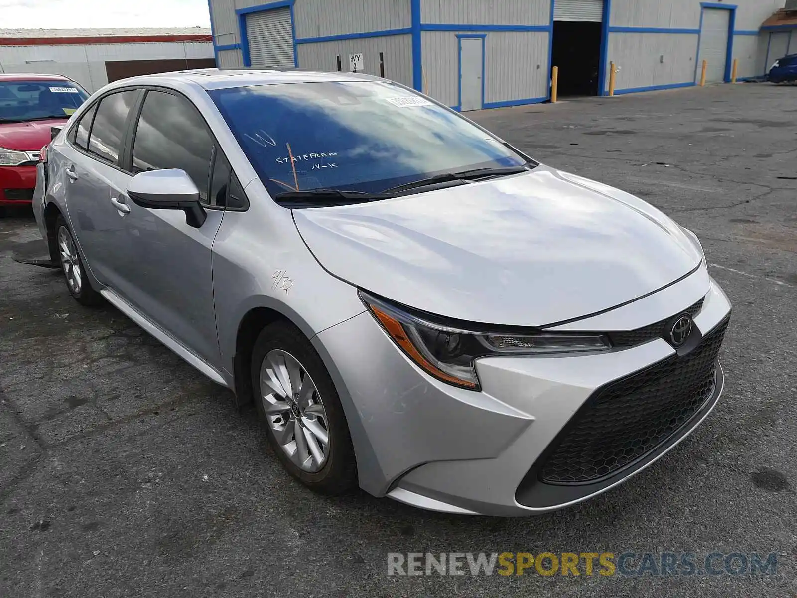 1 Photograph of a damaged car 5YFHPRAE7LP127755 TOYOTA COROLLA 2020