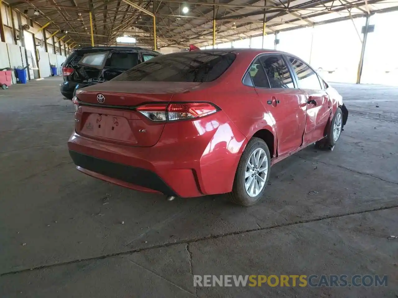 4 Photograph of a damaged car 5YFHPRAE7LP140392 TOYOTA COROLLA 2020