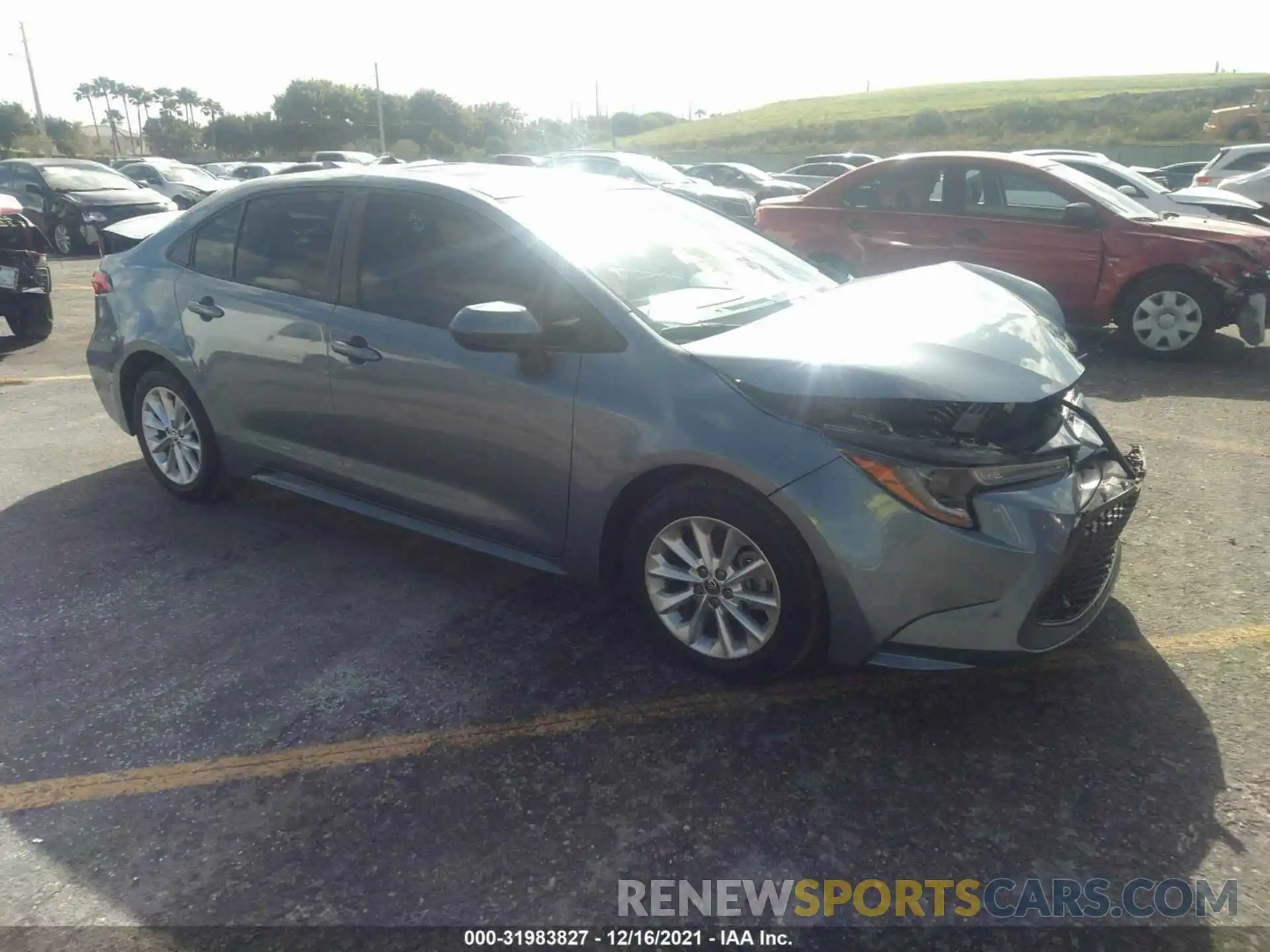 1 Photograph of a damaged car 5YFHPRAE8LP005163 TOYOTA COROLLA 2020