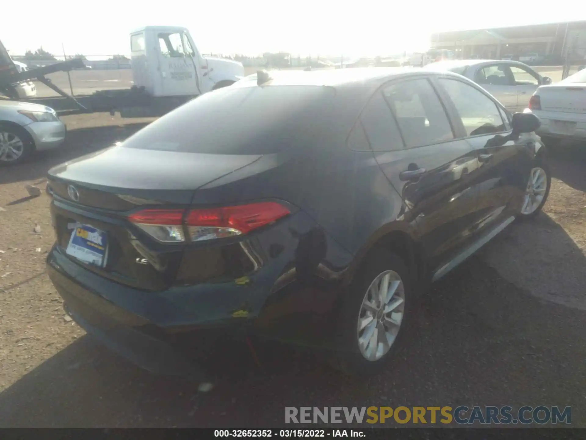 4 Photograph of a damaged car 5YFHPRAE8LP019841 TOYOTA COROLLA 2020