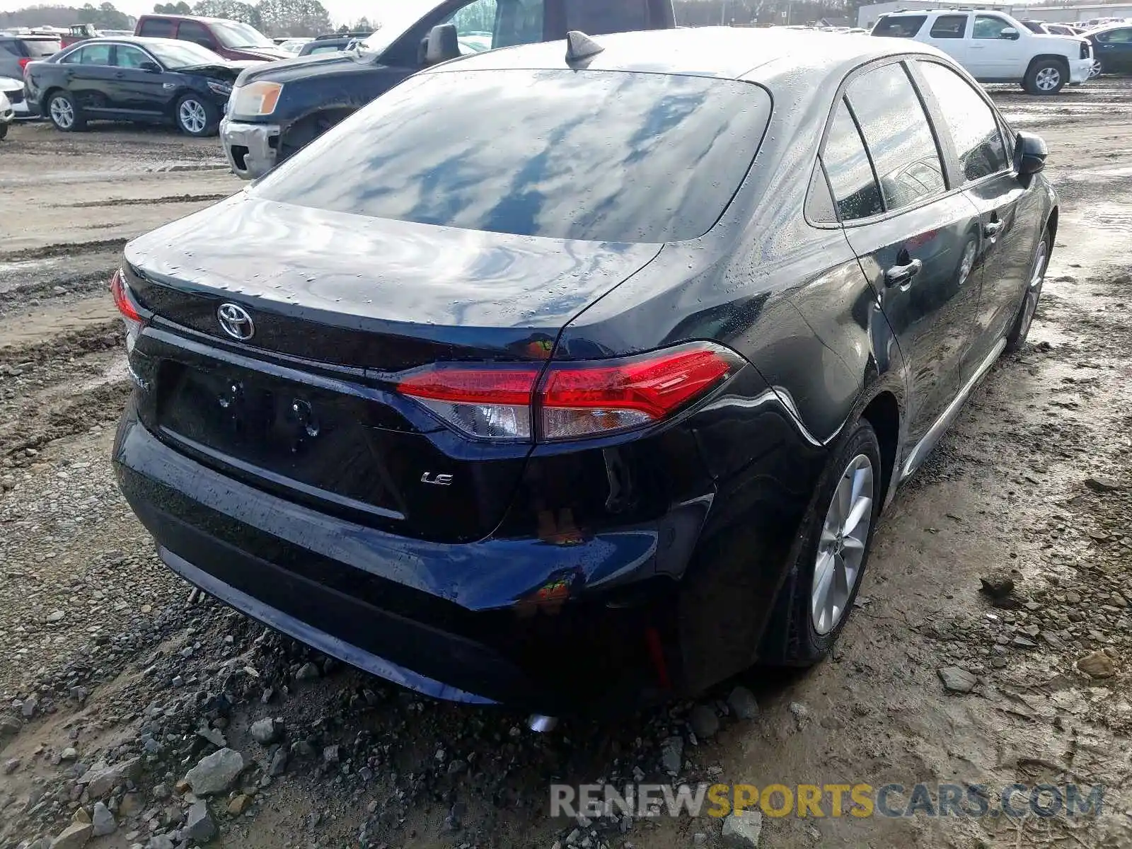 4 Photograph of a damaged car 5YFHPRAE8LP024408 TOYOTA COROLLA 2020