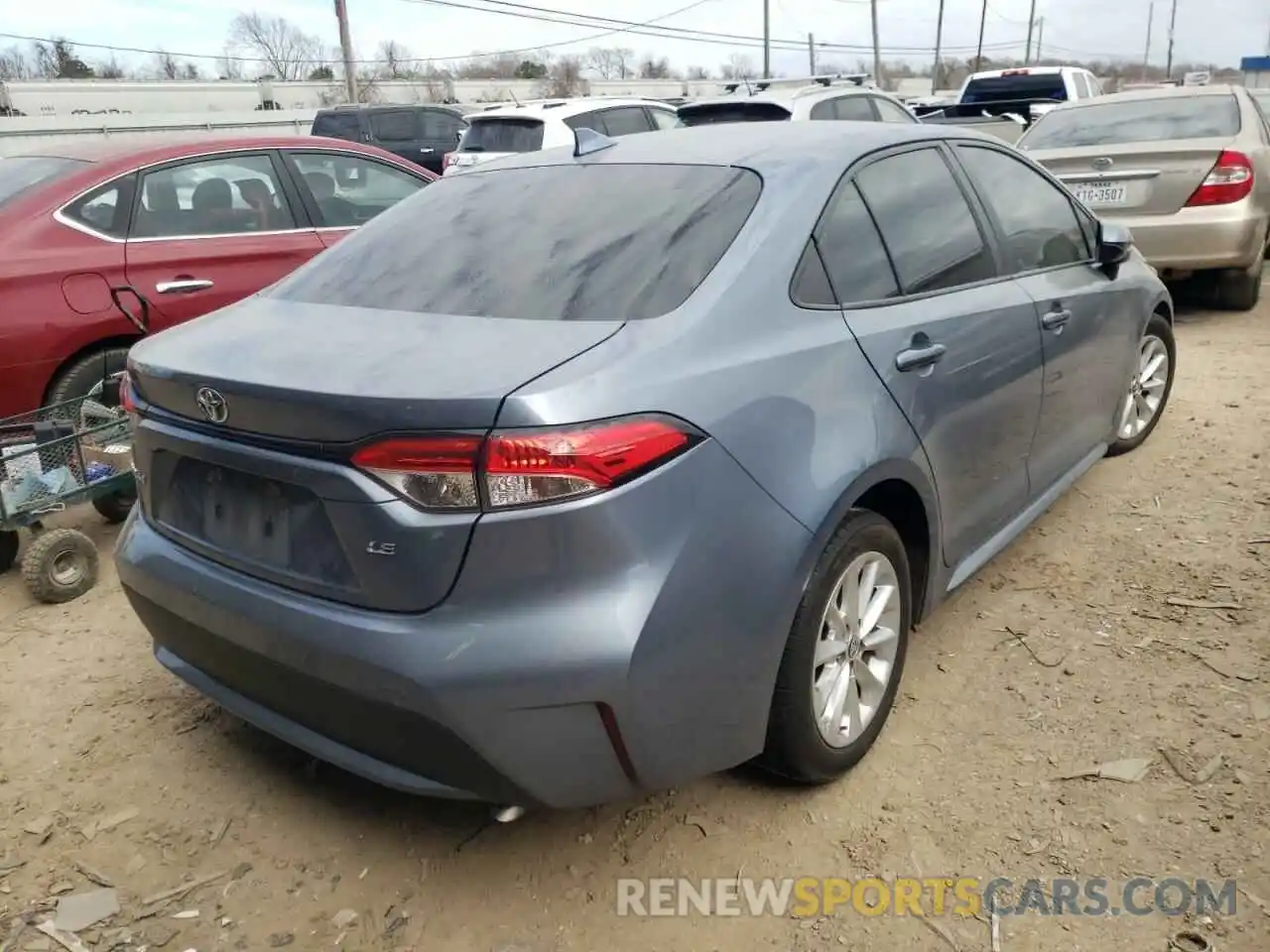 4 Photograph of a damaged car 5YFHPRAE8LP033352 TOYOTA COROLLA 2020