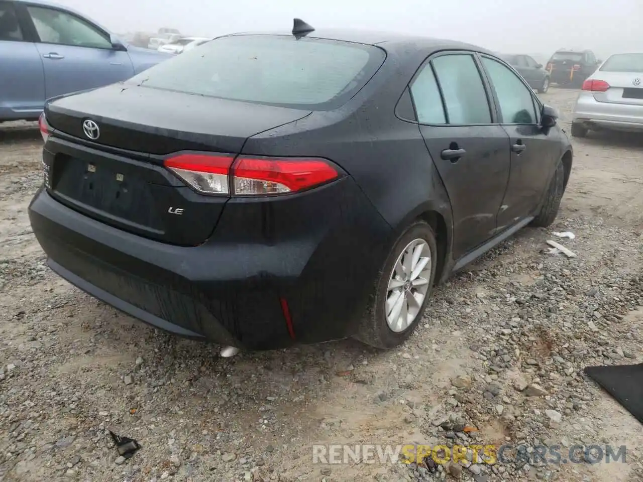 4 Photograph of a damaged car 5YFHPRAE8LP090702 TOYOTA COROLLA 2020