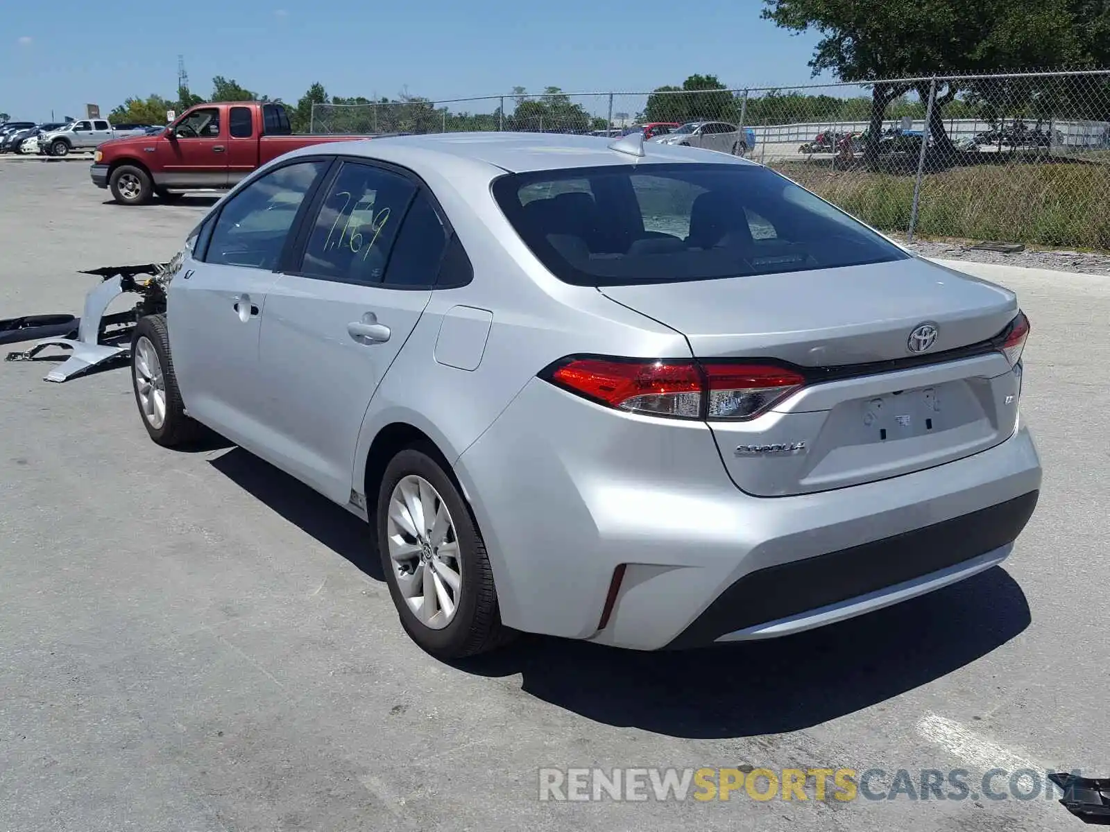 3 Photograph of a damaged car 5YFHPRAE9LP013319 TOYOTA COROLLA 2020