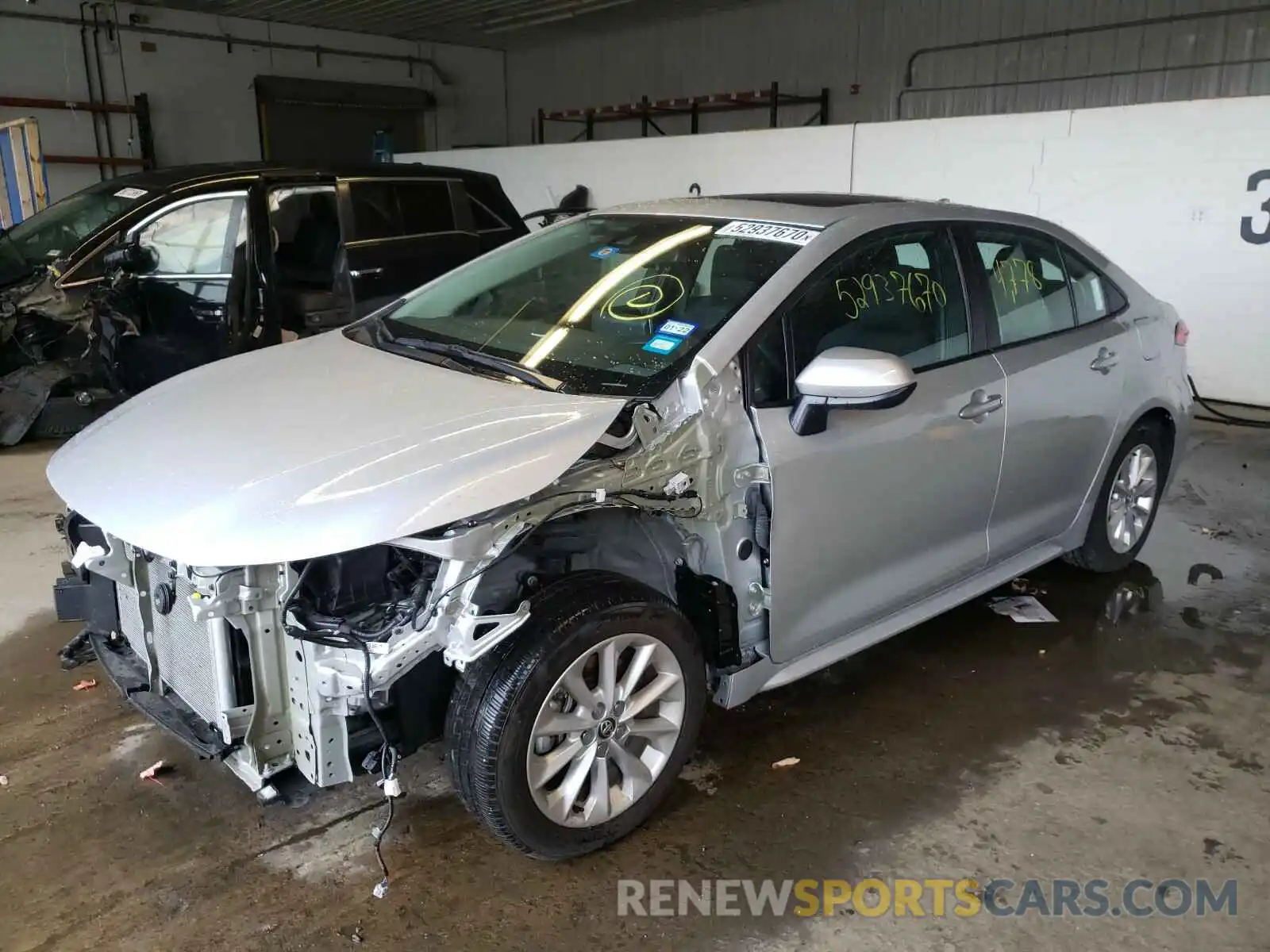 2 Photograph of a damaged car 5YFHPRAE9LP019962 TOYOTA COROLLA 2020