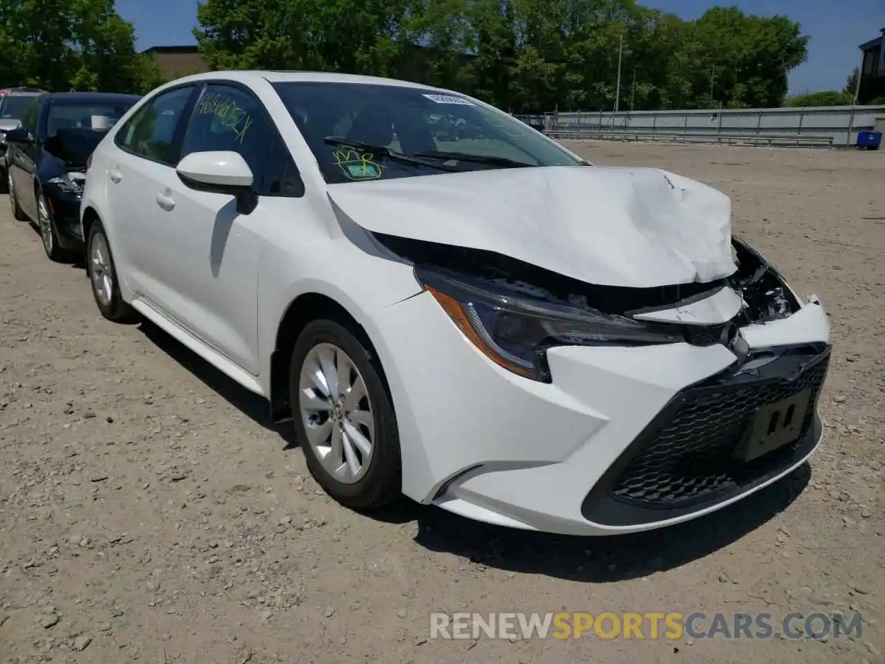 1 Photograph of a damaged car 5YFHPRAE9LP021100 TOYOTA COROLLA 2020