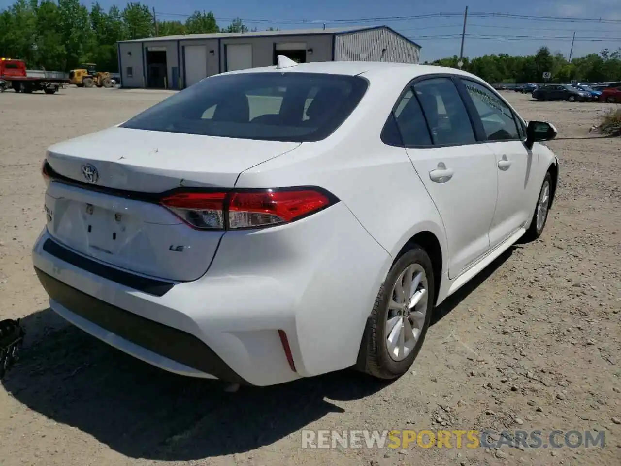 4 Photograph of a damaged car 5YFHPRAE9LP021100 TOYOTA COROLLA 2020