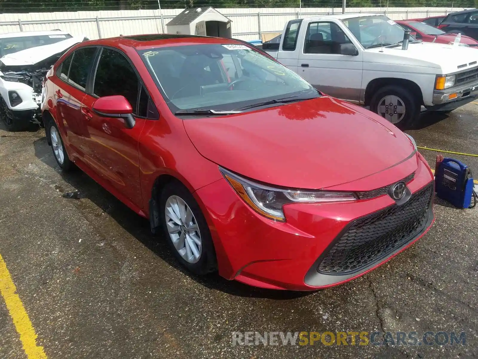 1 Photograph of a damaged car 5YFHPRAE9LP026104 TOYOTA COROLLA 2020