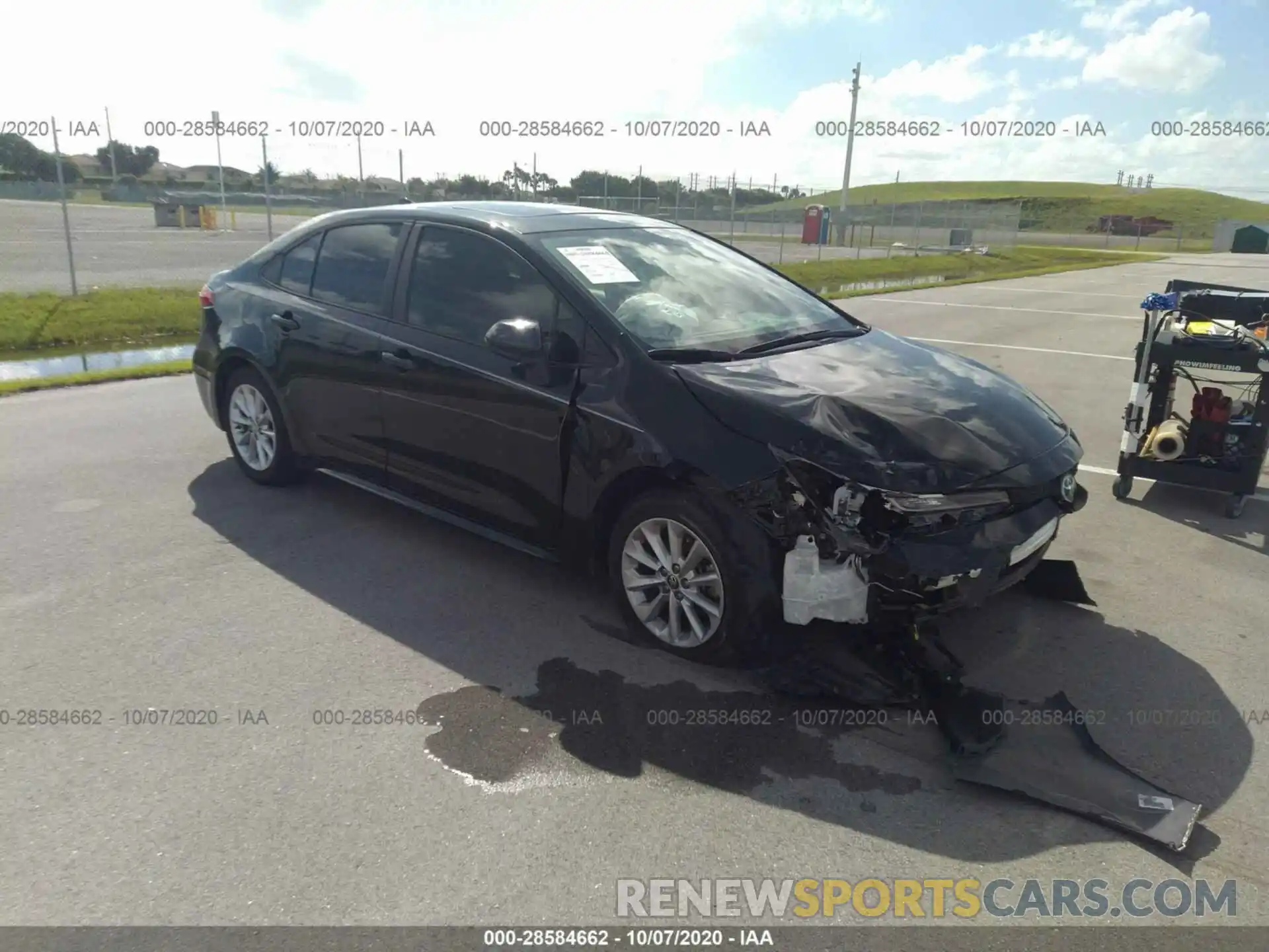 1 Photograph of a damaged car 5YFHPRAE9LP048815 TOYOTA COROLLA 2020