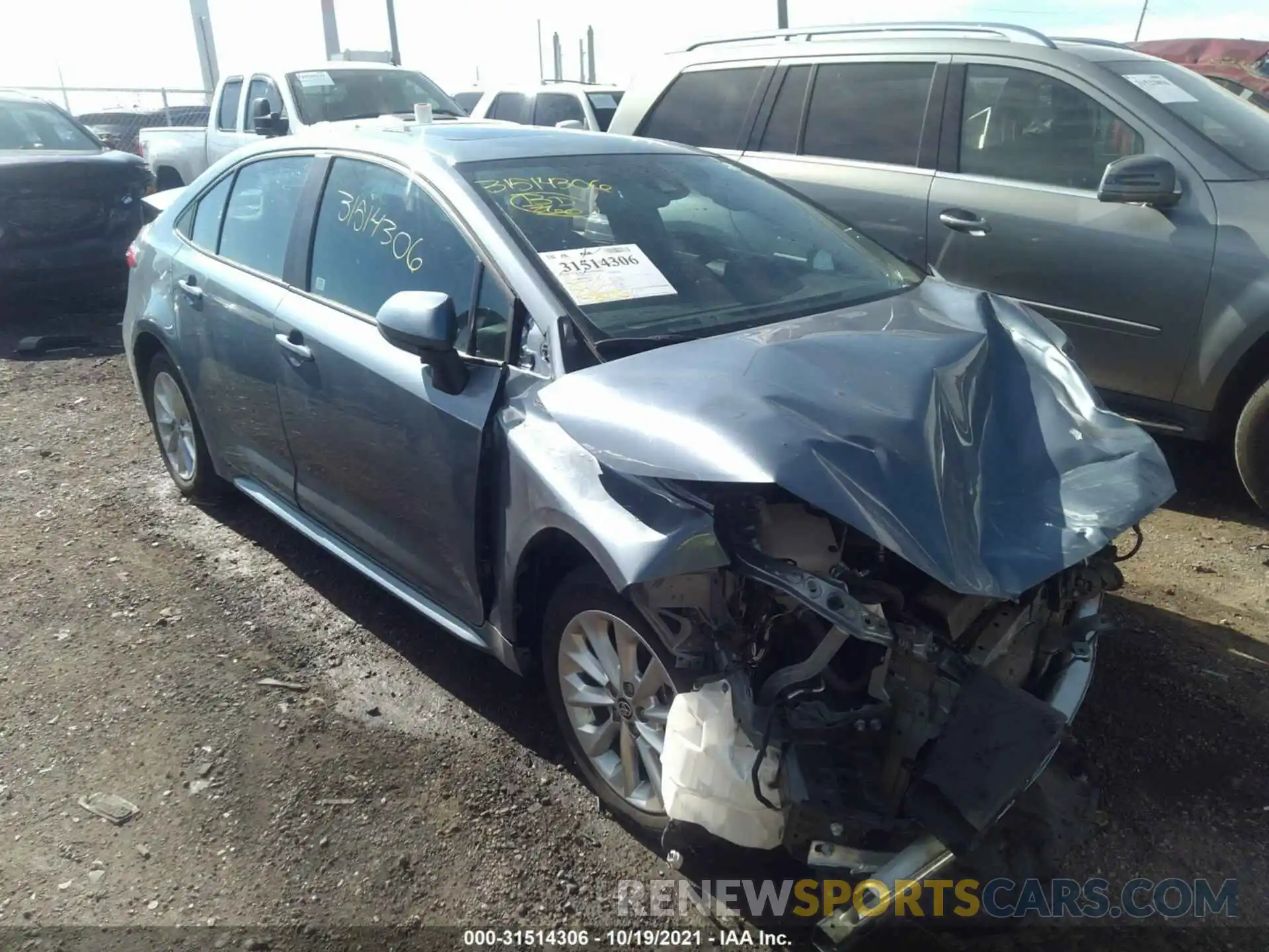 1 Photograph of a damaged car 5YFHPRAE9LP054372 TOYOTA COROLLA 2020