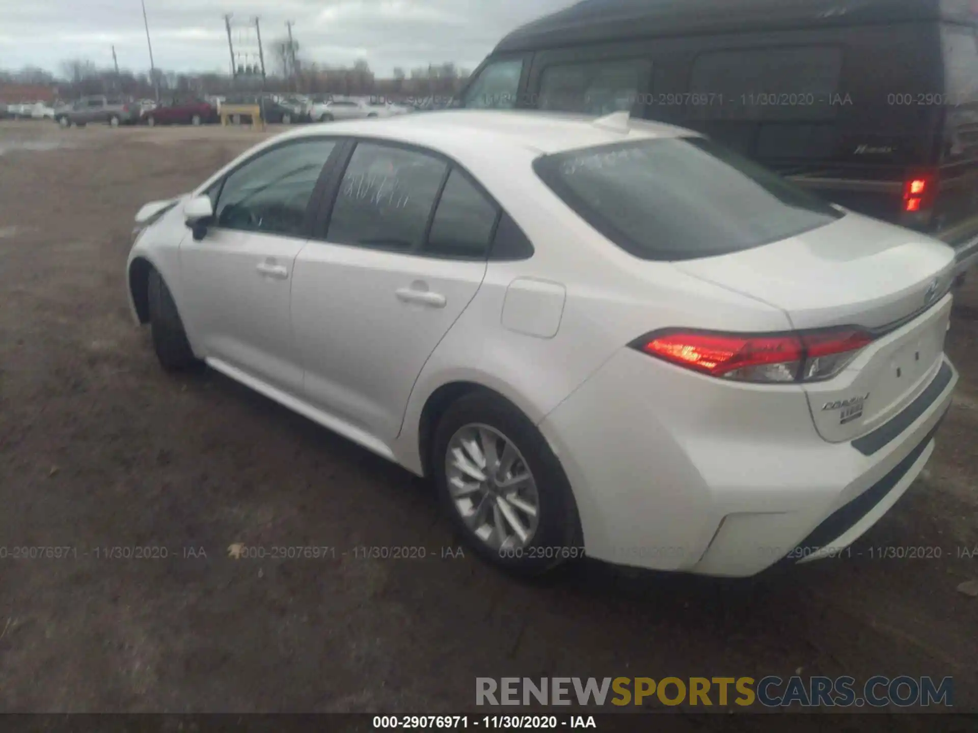 3 Photograph of a damaged car 5YFHPRAE9LP115221 TOYOTA COROLLA 2020