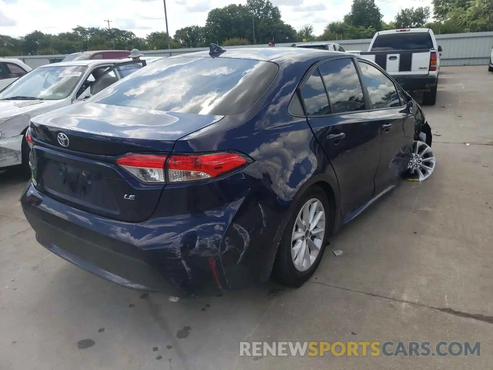 4 Photograph of a damaged car 5YFHPRAEXLP017718 TOYOTA COROLLA 2020