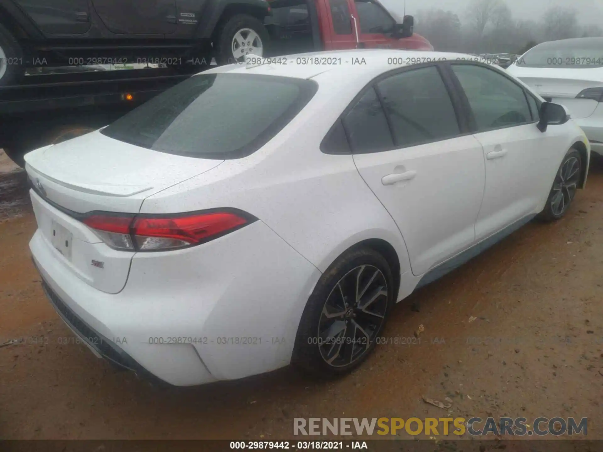 4 Photograph of a damaged car 5YFM4RCE0LP031681 TOYOTA COROLLA 2020