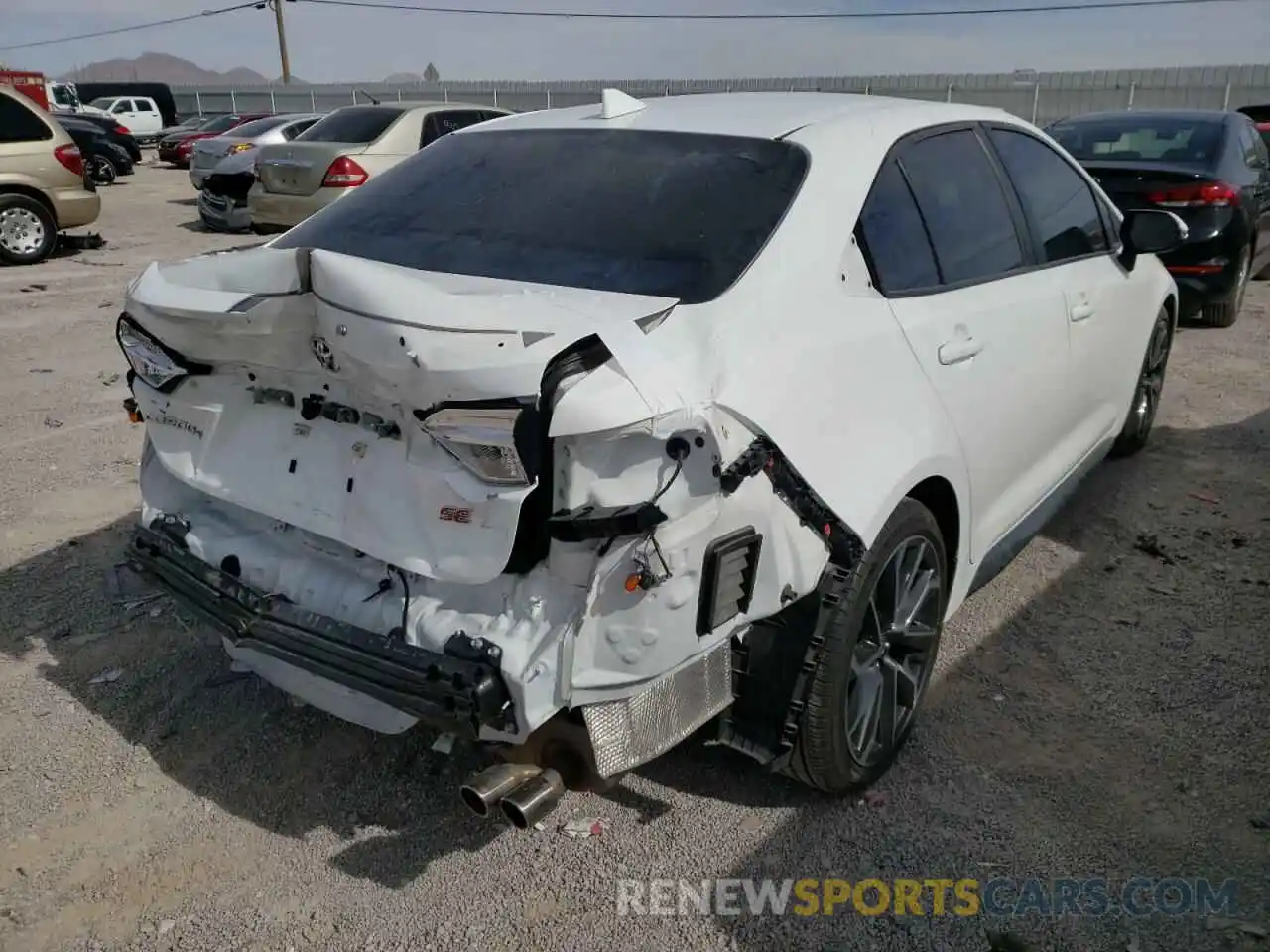 4 Photograph of a damaged car 5YFM4RCE2LP014462 TOYOTA COROLLA 2020