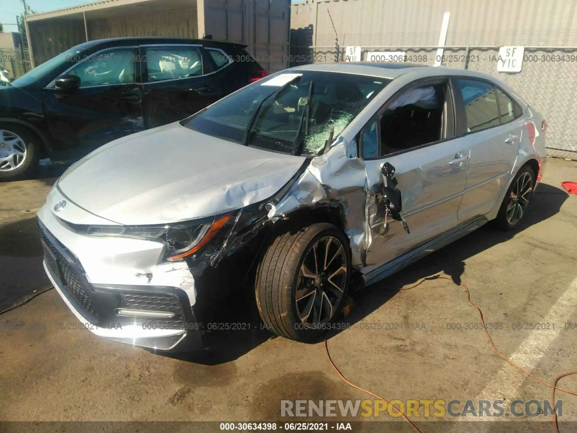 2 Photograph of a damaged car 5YFM4RCE4LP012793 TOYOTA COROLLA 2020