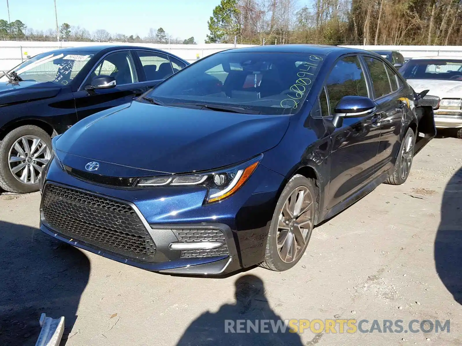 2 Photograph of a damaged car 5YFM4RCE4LP018450 TOYOTA COROLLA 2020