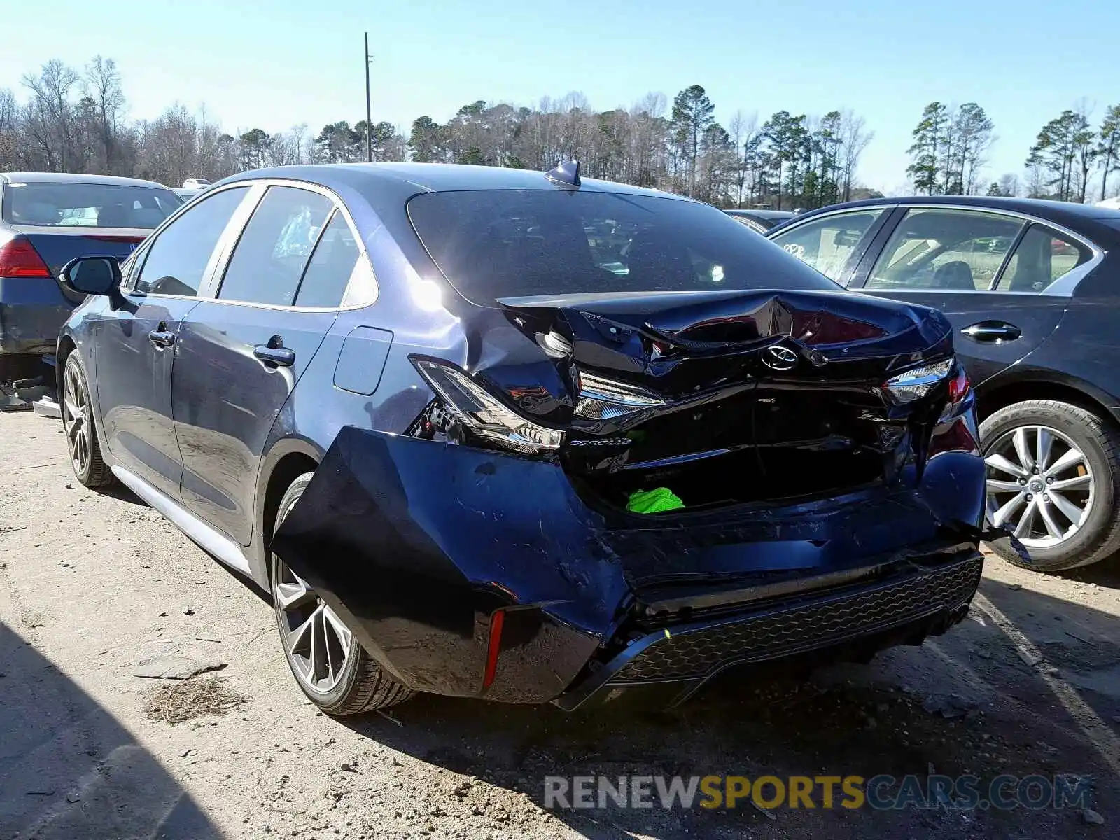 3 Photograph of a damaged car 5YFM4RCE4LP018450 TOYOTA COROLLA 2020