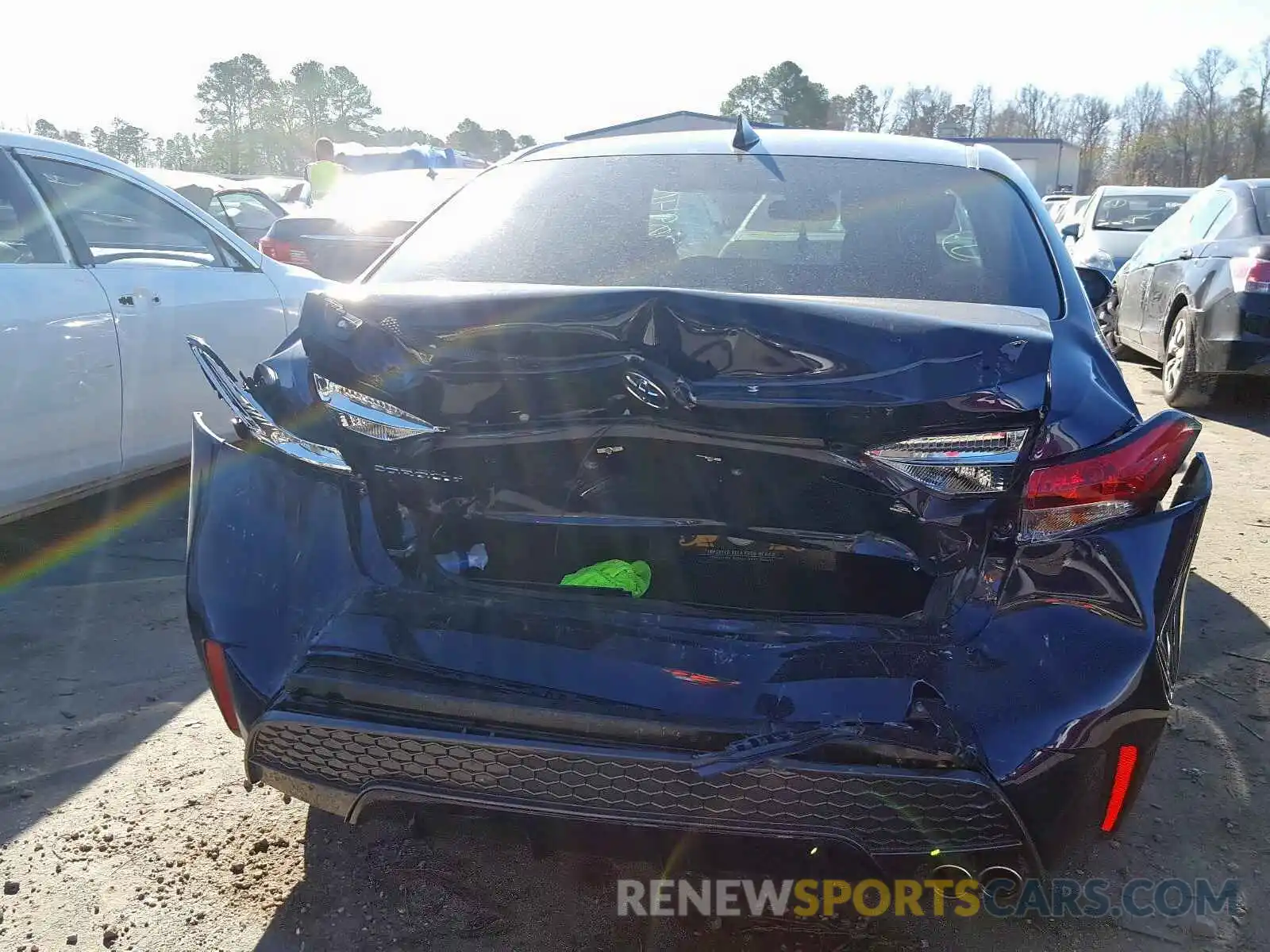 9 Photograph of a damaged car 5YFM4RCE4LP018450 TOYOTA COROLLA 2020