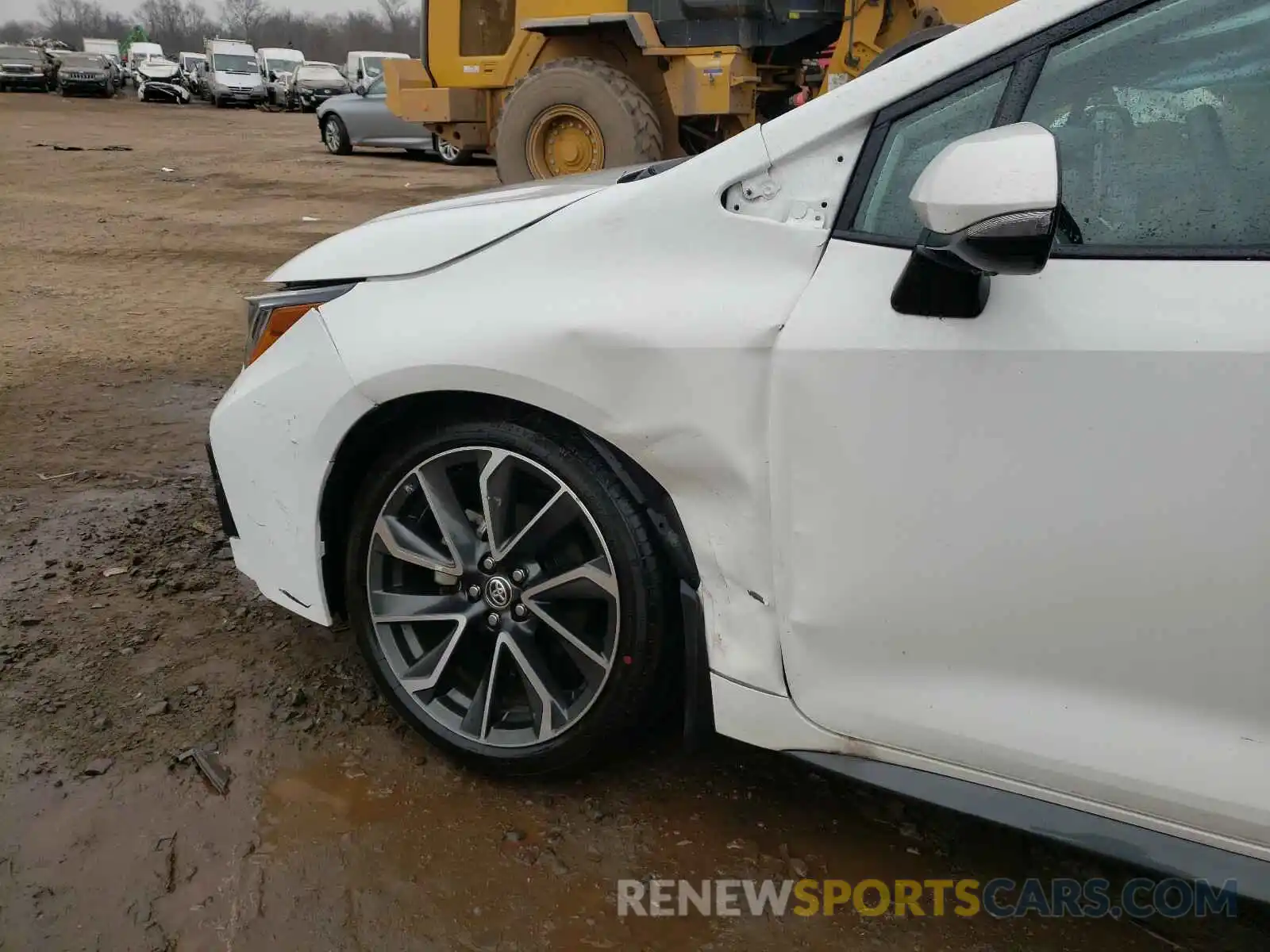 9 Photograph of a damaged car 5YFM4RCE7LP029040 TOYOTA COROLLA 2020